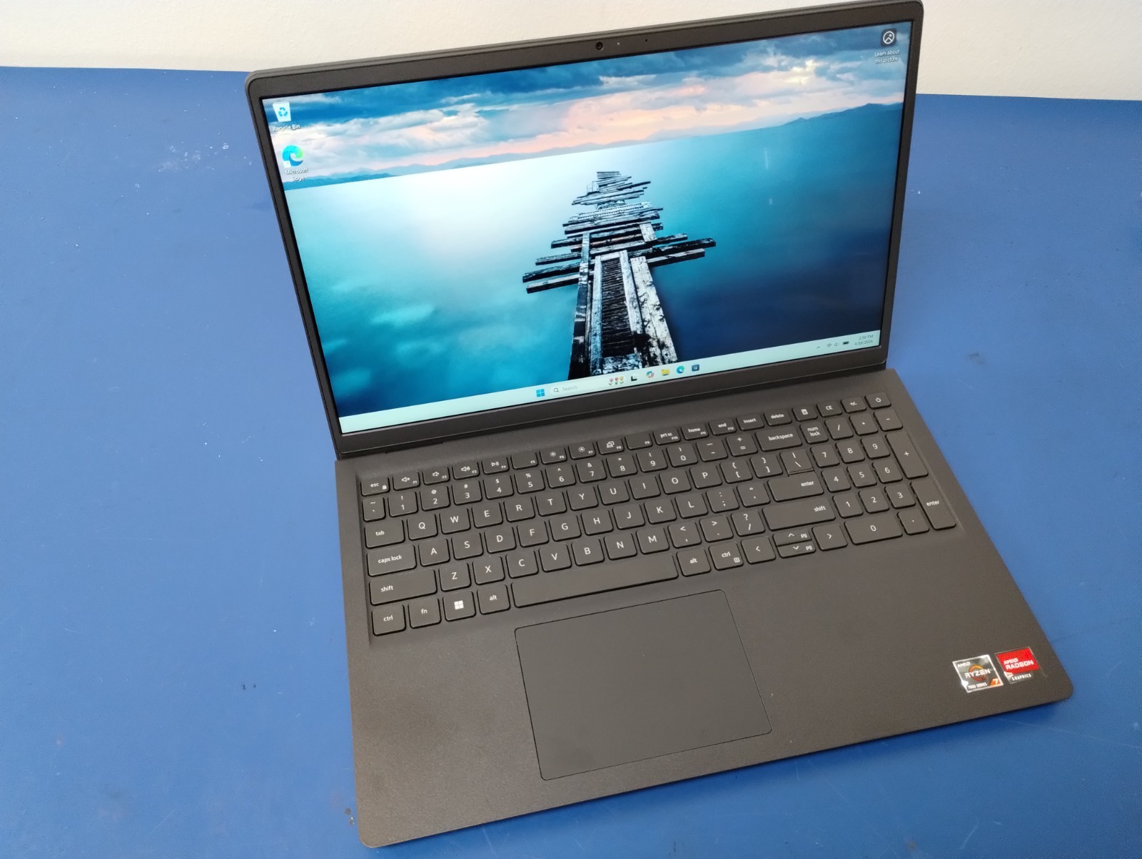 DELL 15 DC15255 G8MK9, AMD Ryzen 7 7730U, 2.00 GHz, 16 GB RAM, 512 GB NVMe SSD