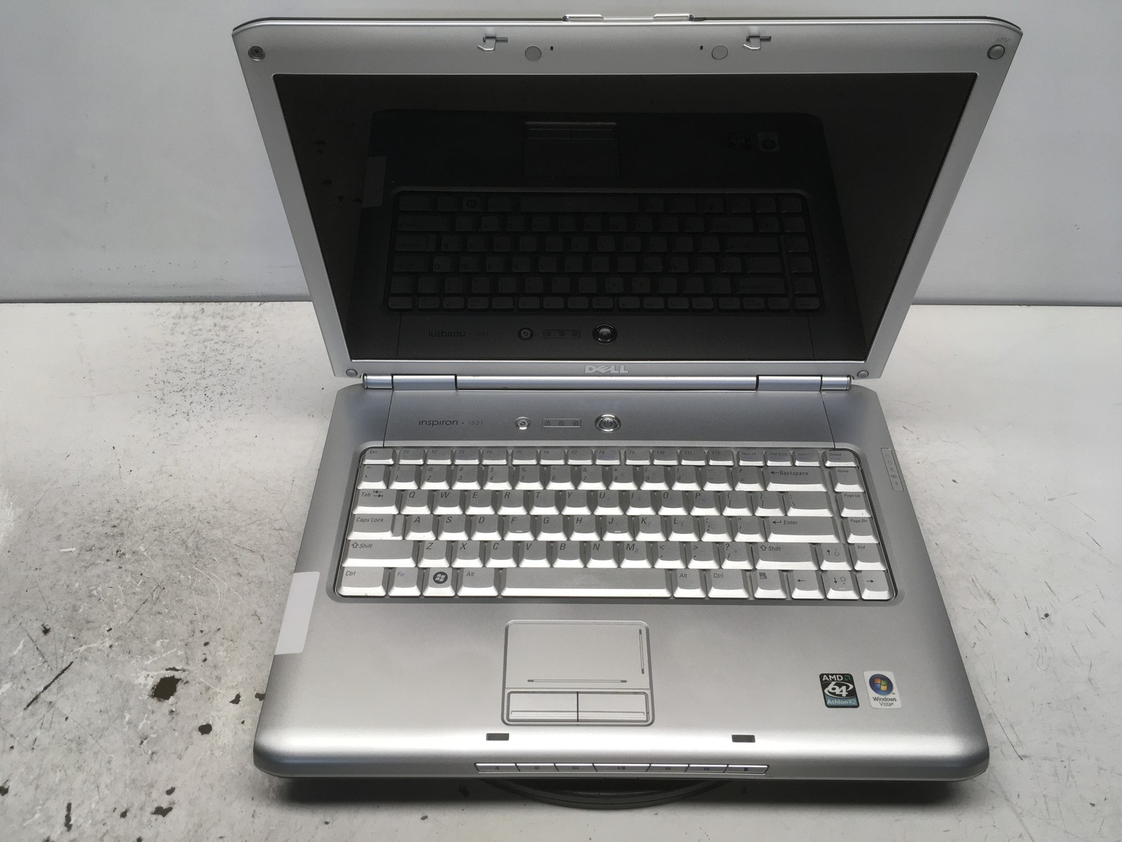 Dell Inspiron 1521 AMD Dual Core 0F81 600MHz 2 GB NO HDD No Batt