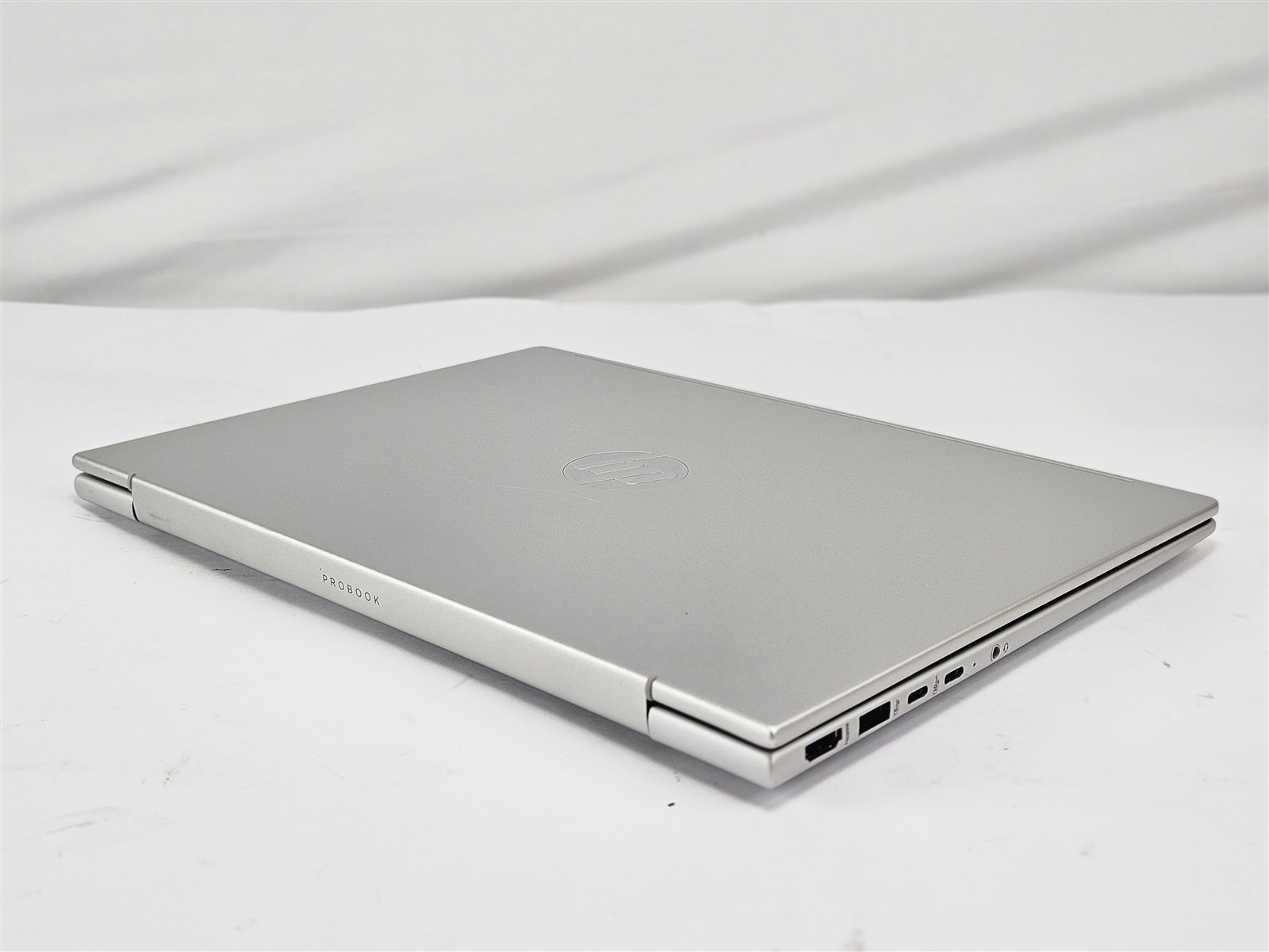 HP ProBook 445 G11 256GB SSD 16GB Ryzen 7 7735U AMD Radeon 680M 14″