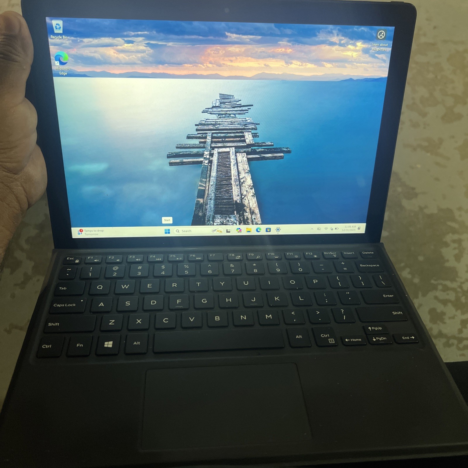 Dell Latitude 5285 2-in-1 Touchs Intel Core i5-7300U @ 2.60GHz 8GB RAM 256GB FS