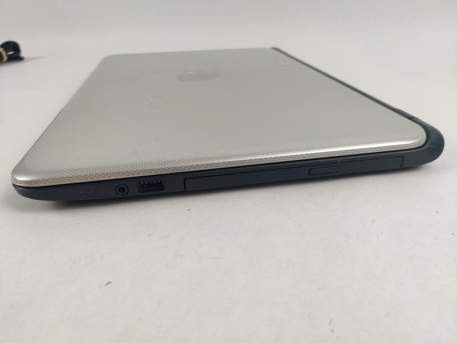 HP 15-1271WM Laptop w/ Intel Pentium N3540 2.16 GHZ + 4 GB 500GB *BAD BATTERY*