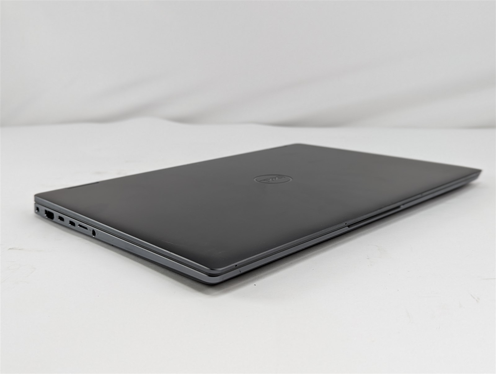 Dell Latitude 9430 14” i5-1245U 16GB 256GB SSD QHD Touchscreen No OS