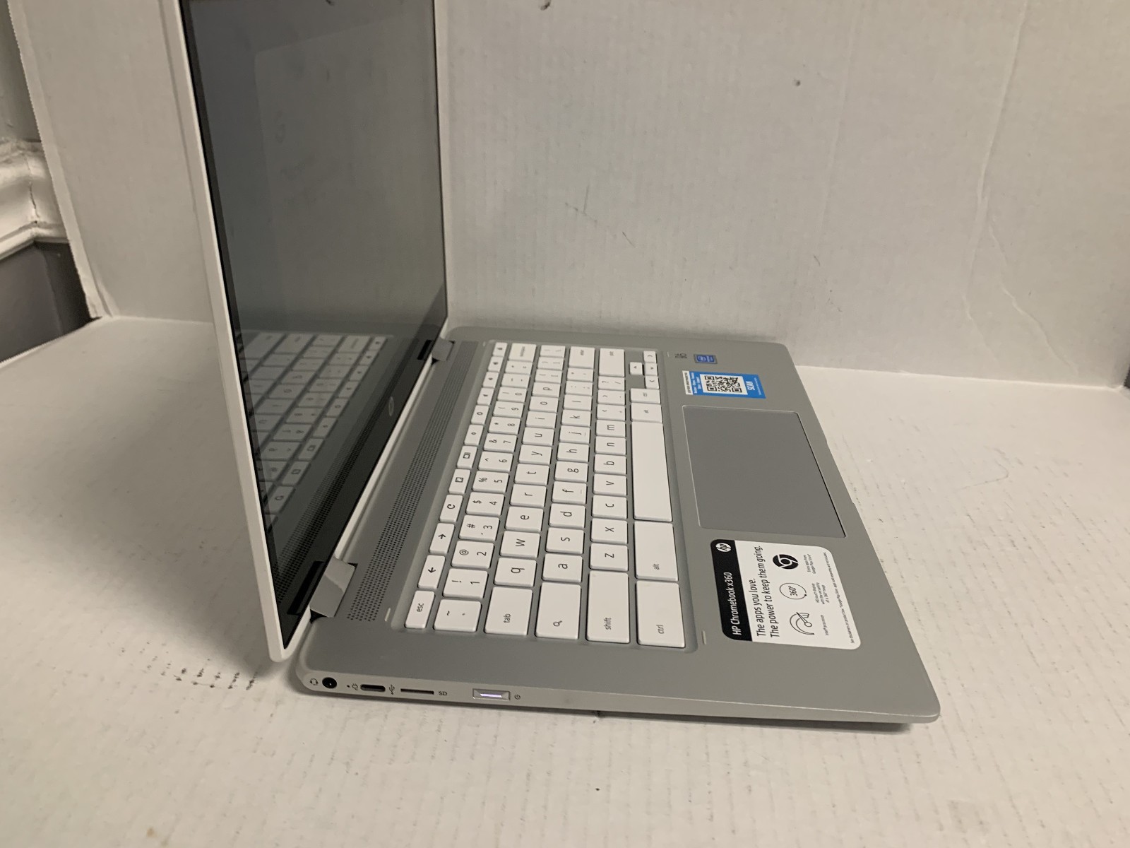 HP Chromebook x360 14b-ca0023dx 14″ Touchscreen 4GB Ram 64GB eMMC Storage