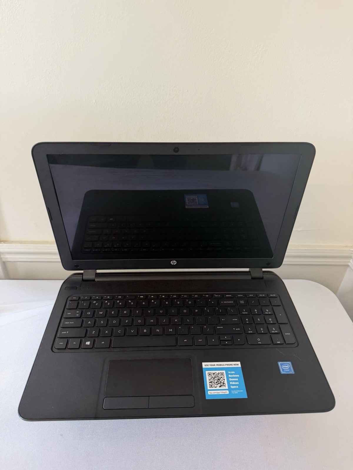 HP Laptop 15-f211wm – Intel – NO RAM – NO Storage – NO Battery – NO OS- Read Des