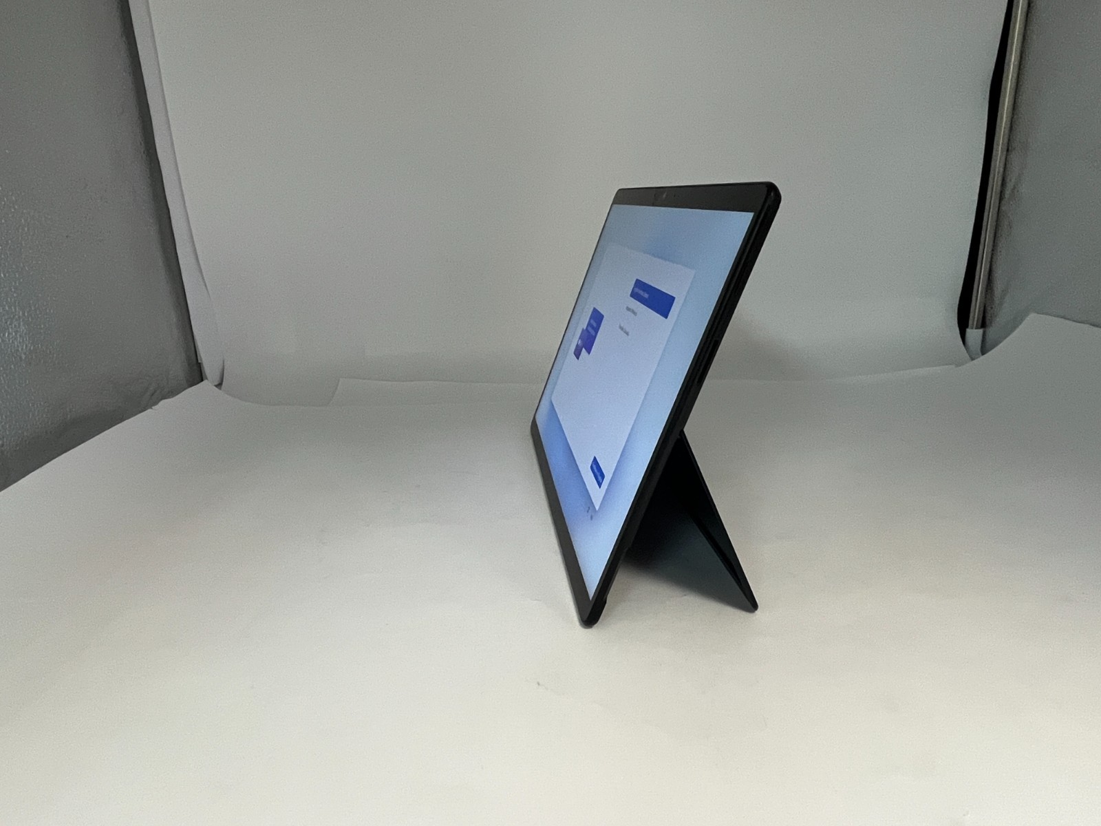 MICROSOFT SURFACE PRO X 13″ SQ1@3.0GHz 8GB RAM 256GB SSD WIN 11 PRO (A GRADE )