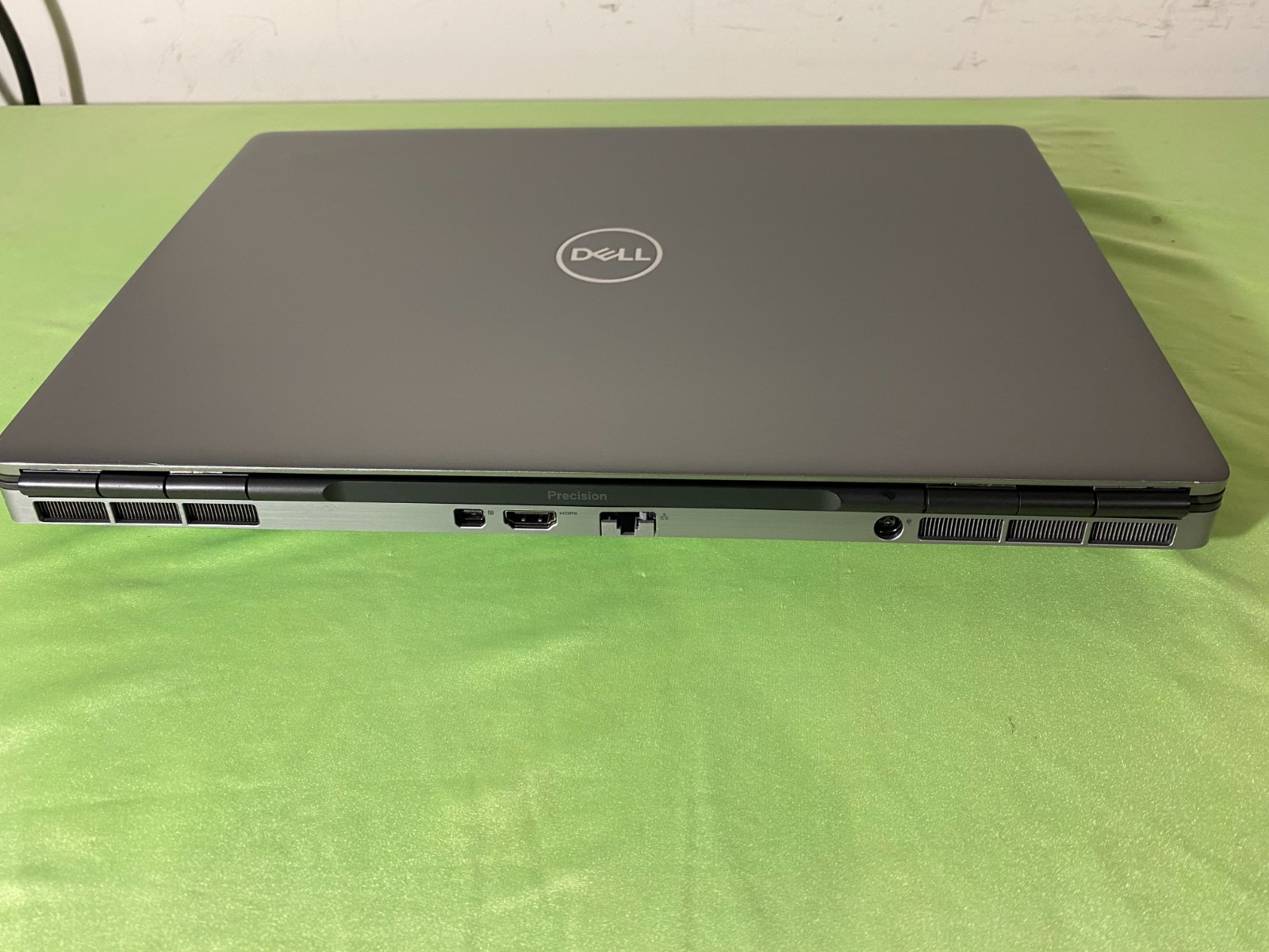 Dell Precision 7550 15.6″ Intel i7-10750H 64GB RAM 512B SSD NVIDIA Quadro T2000