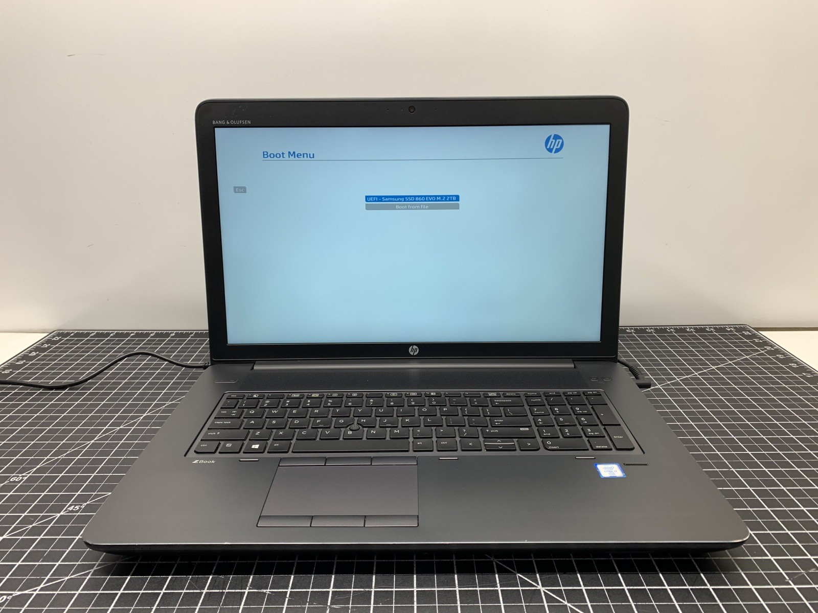 HP ZBook 17 G3 CORE i7-6820HQ | 2TB M.2, 64GB RAM | Bios Locked | #P243