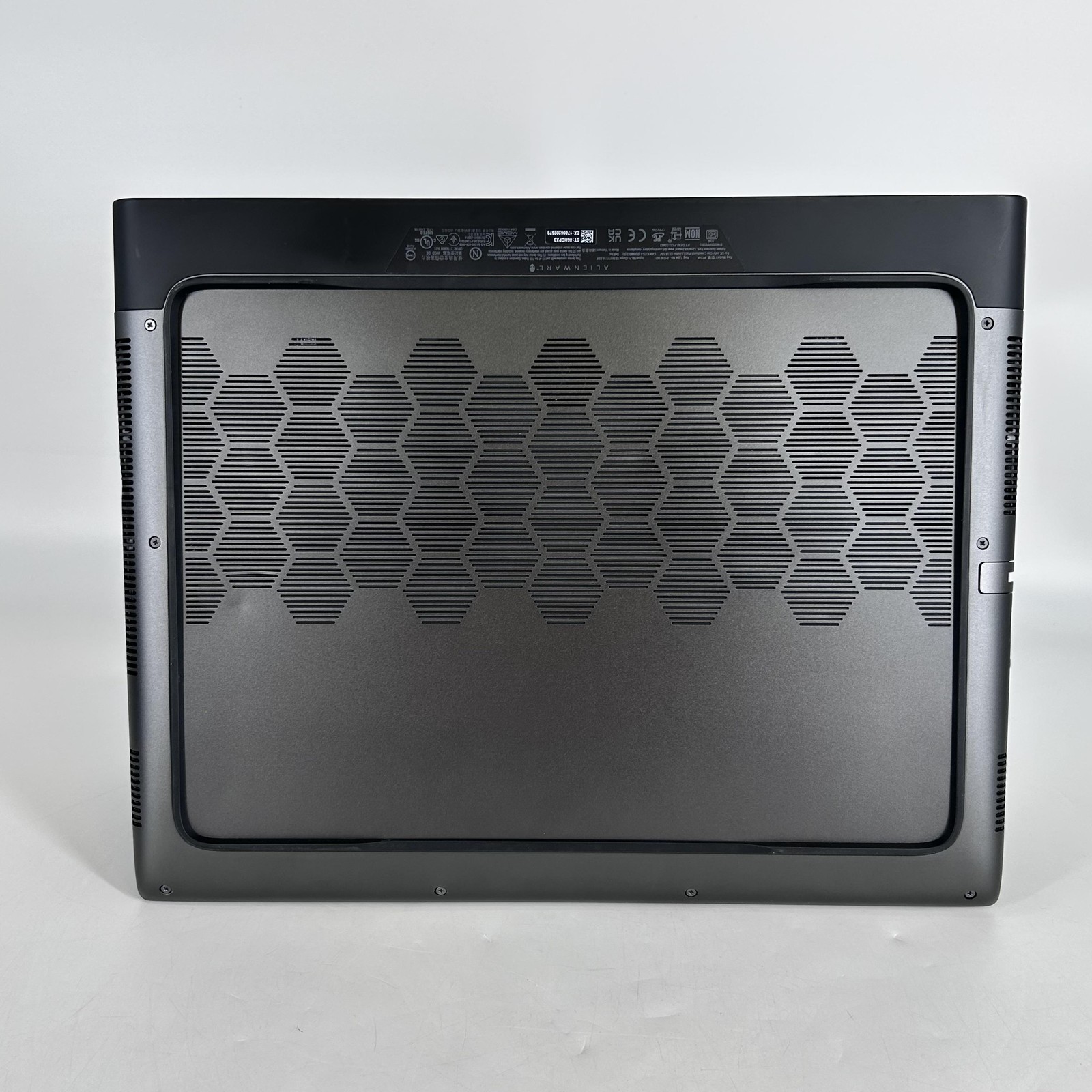 Dell Alienware M16 R1 480Hz FHD 2.2 GHz i9-13900HX 64GB 4TB SSD NVIDIA RTX 4090