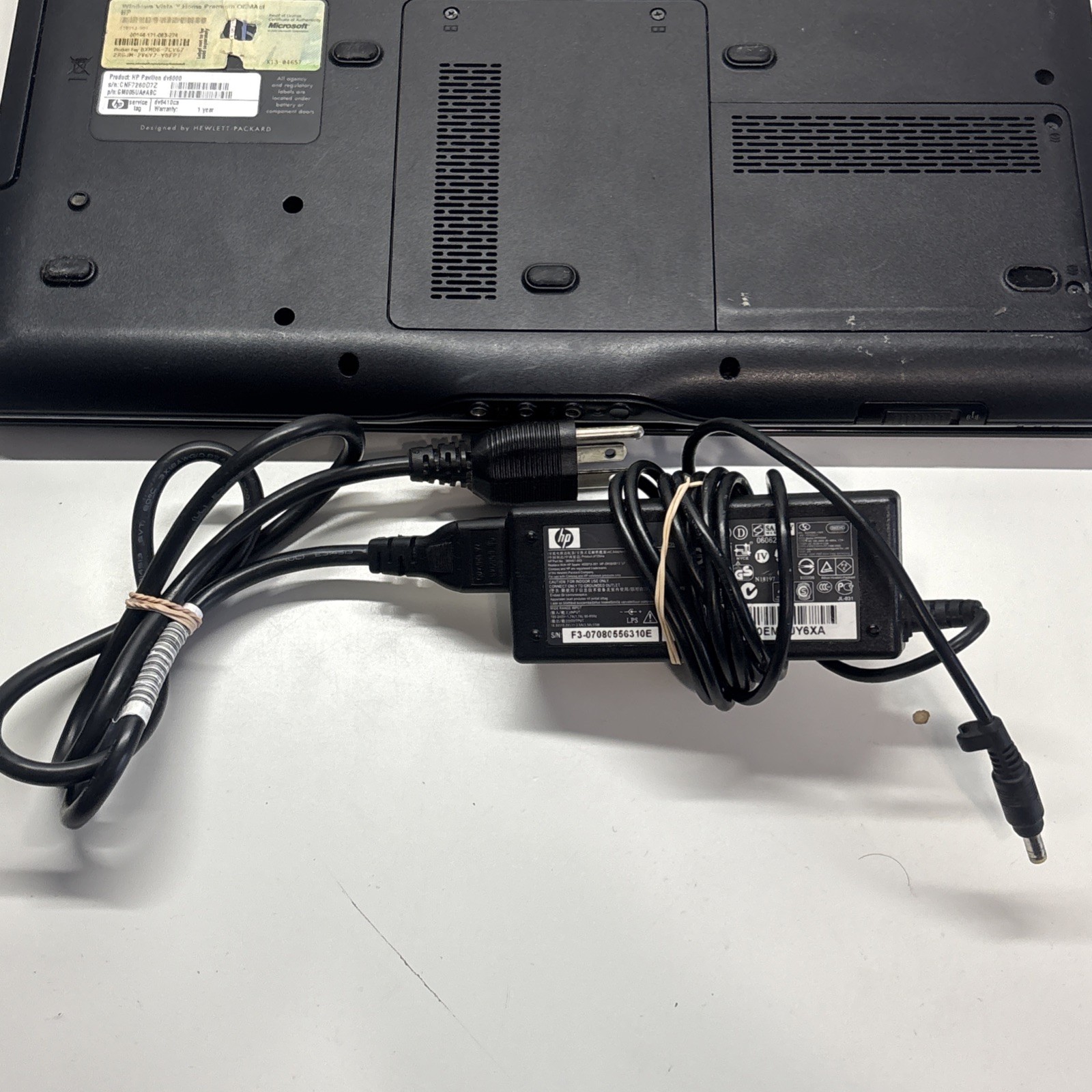 Hp Pavilion DV6000 Intel Centrino duo – 15.6″. No HDD. Boots to BIOS.