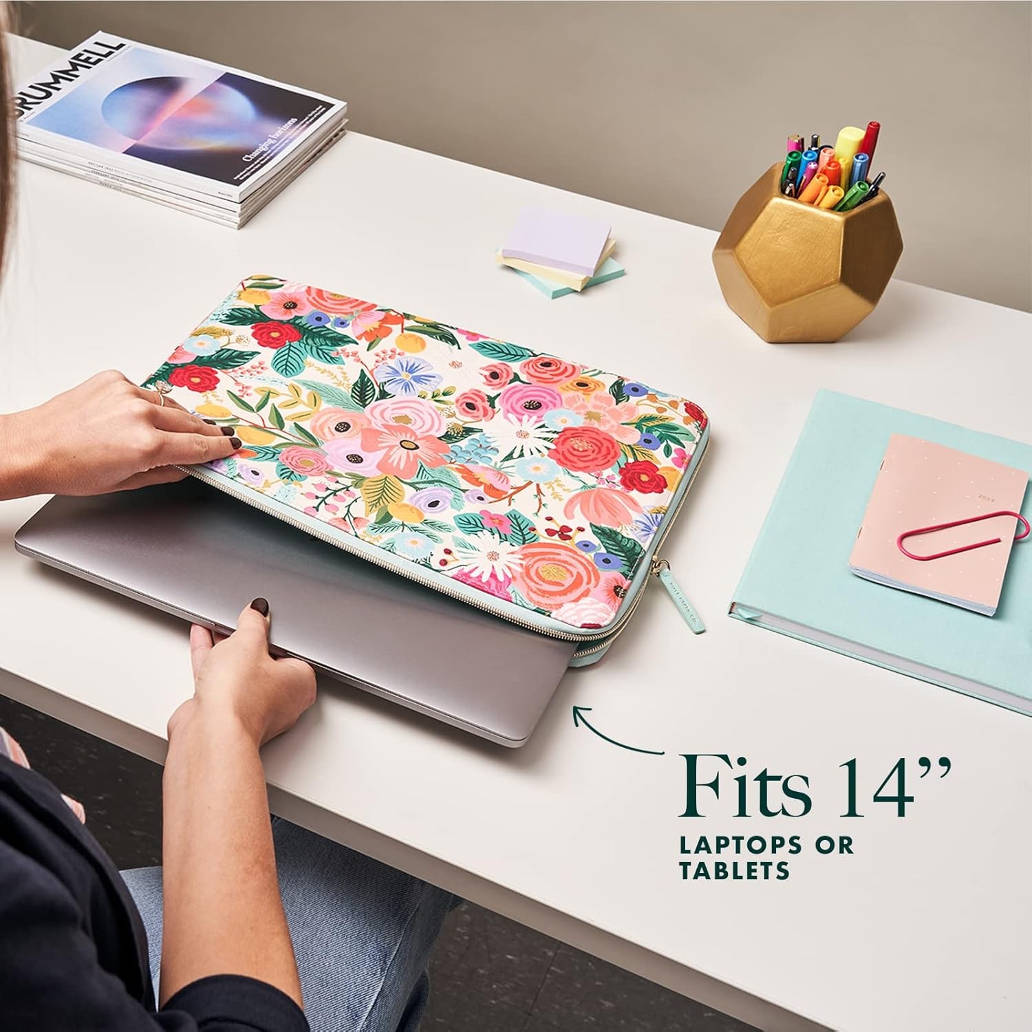 Sleeve for 12-14 Inch MacBook Pro/Air – Protective with Padded Exterior, Floral