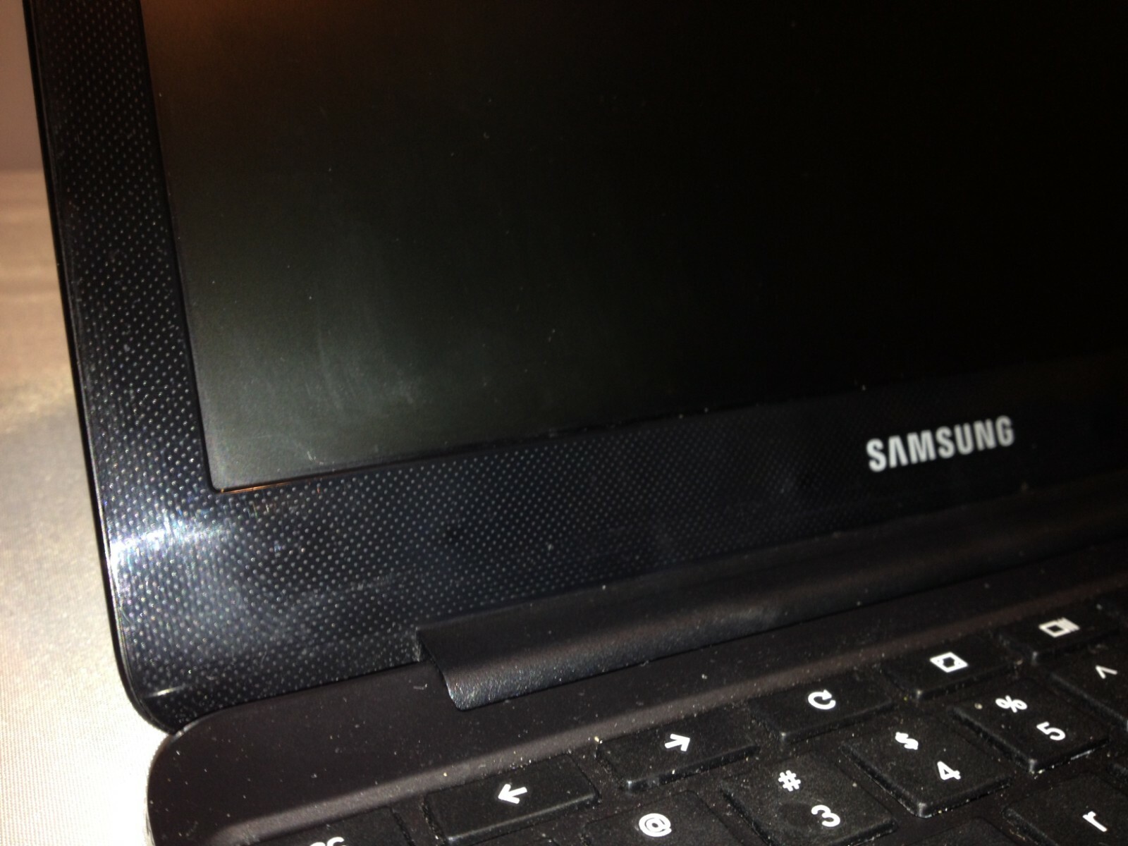 SAMSUNG Chromebook 3 XE500C13 11.6in. and Charger (16GB, 2.48GHz, 2GB)