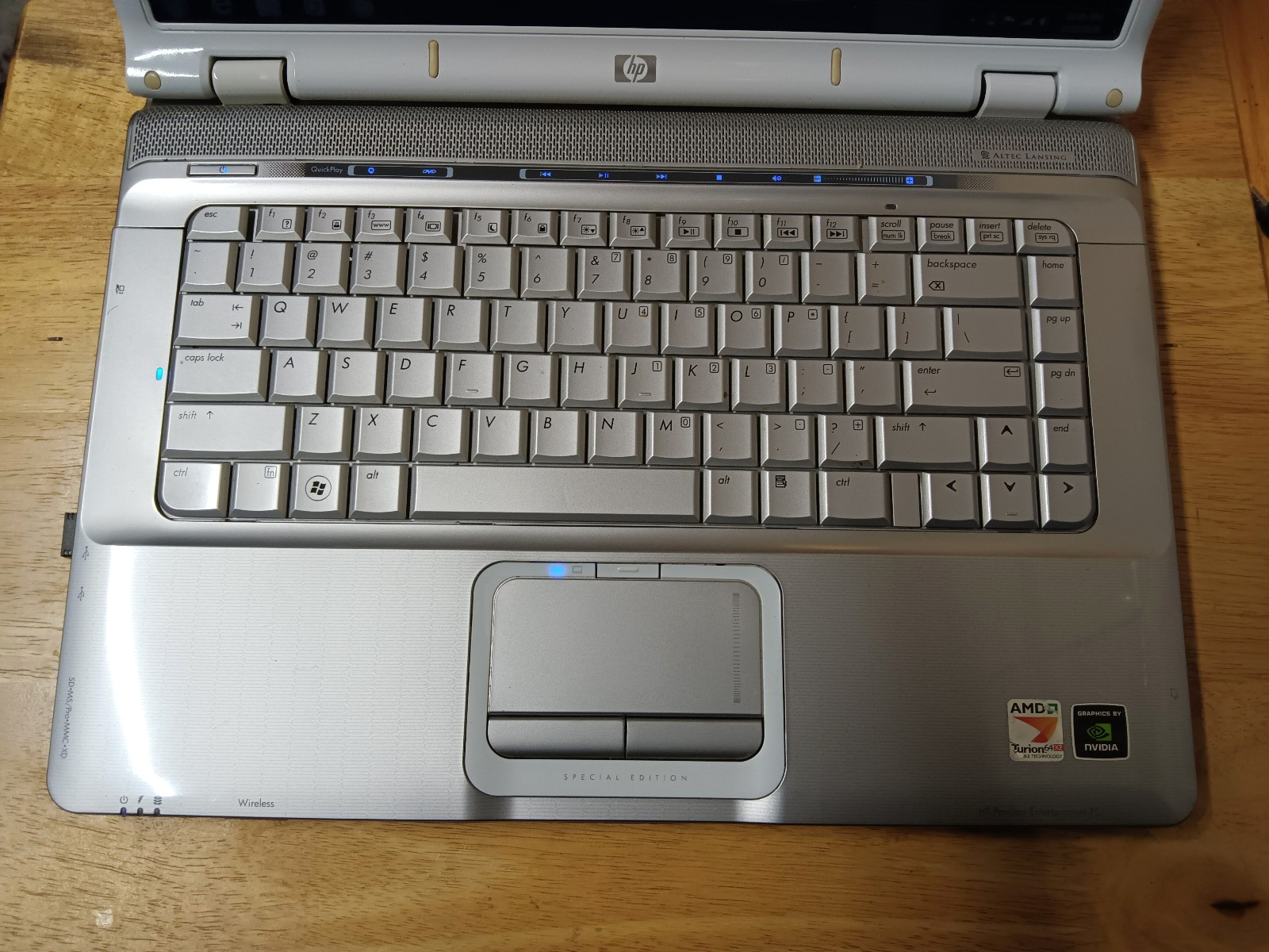 Hp Pavilion dv6258se/Amd Turion TL-56 1.80/3gb/250gb/Windows 7 Home/Vga/15.4.”