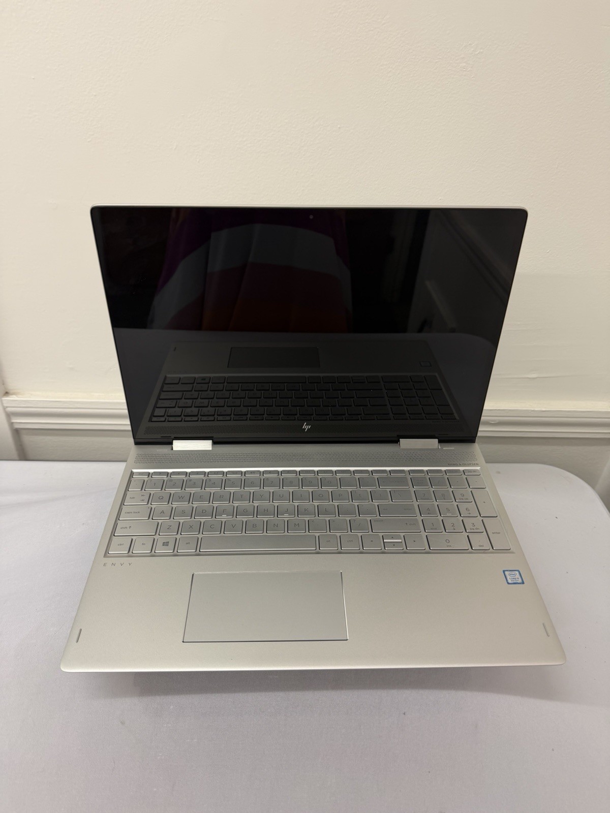 HP Envy 15m-6plxx Laptop – Good Screen – Intel i5 Gen8 – RAM 12 GB – Read Des