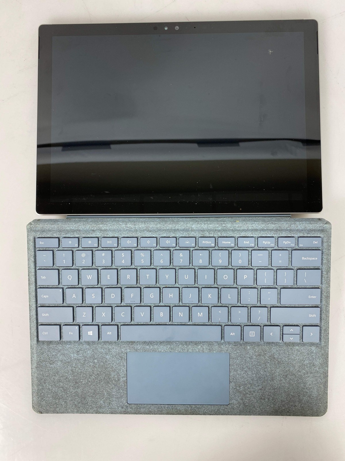 Microsoft Surface Pro 5 1.0 GHz M3-7Y30 128GB 4GB Windows 11 Pro – Alcantara