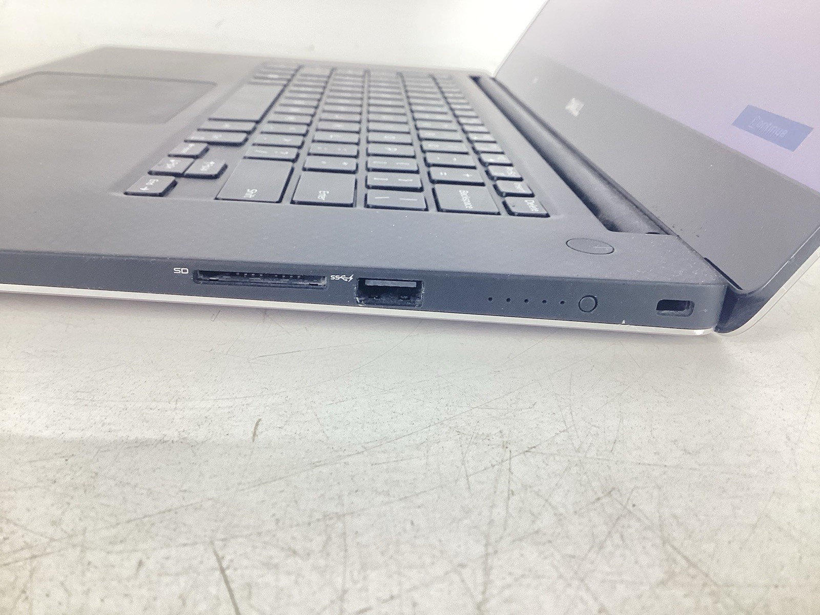 Dell XPS 15 9550 4K TOUCH (i7-6700HQ @2.60GHz, 16GB No SSD/OS GTX 960M) *Read