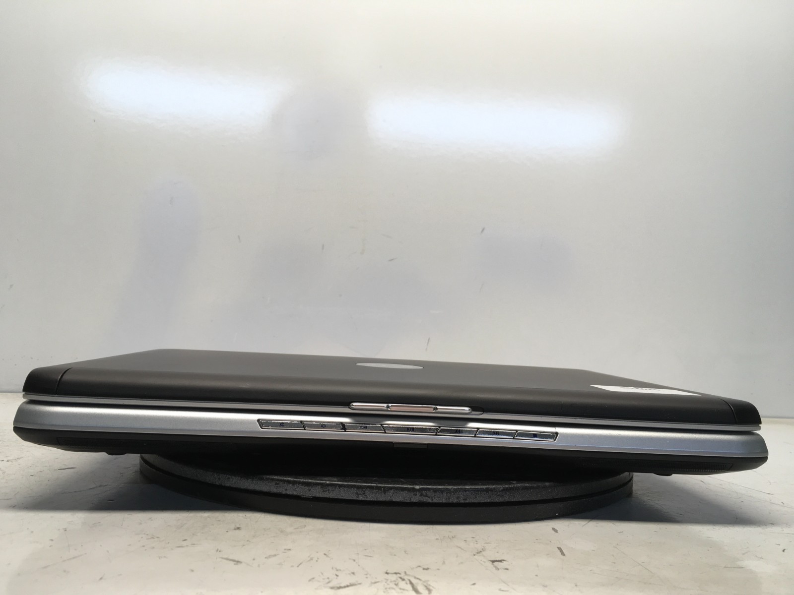 Dell Inspiron 1520 Intel Core 2 Duo 06FD 2GHz 3 GB NO HDD