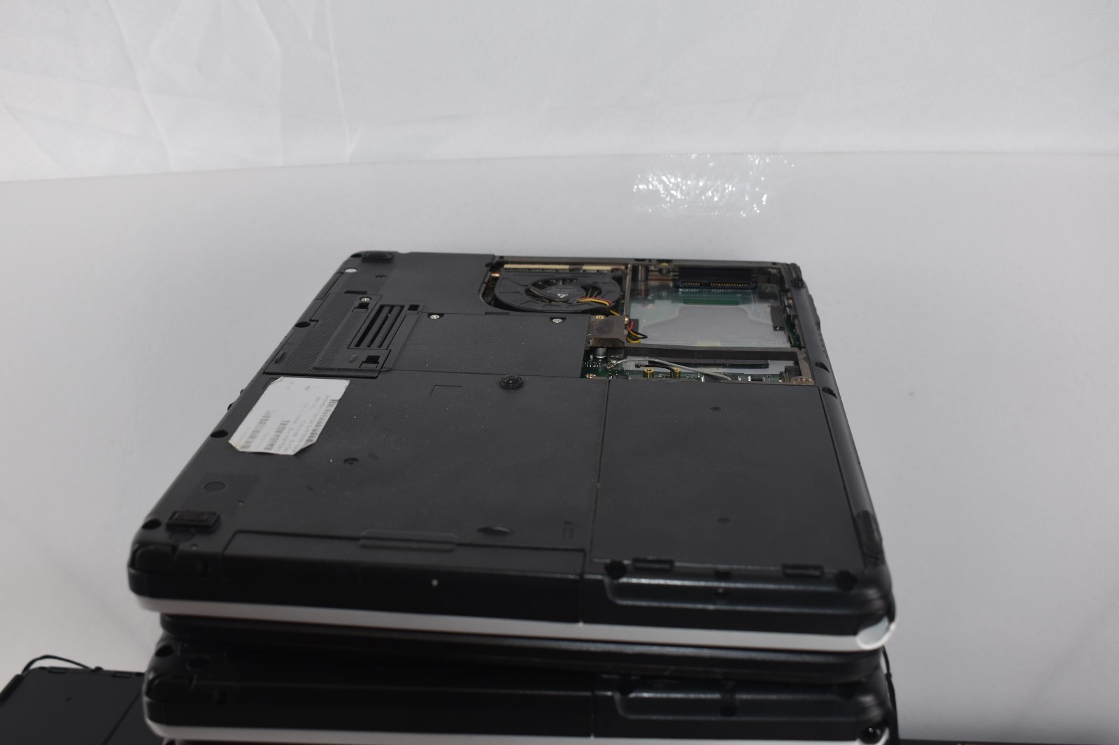 Lot Of 18 Fujitsu Lifebook T730 12″ Laptop Intel Core i3 370M 2.4GHz READ