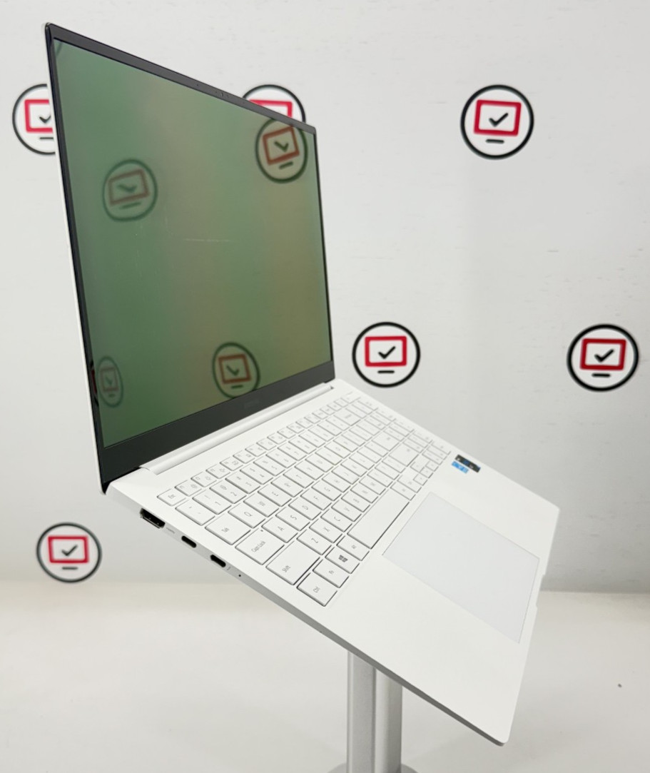 SAMSUNG Galaxy Book Pro Intel Evo 15.6″ AMOLED 11th Gen i5 8GB 512GB SSD 2021