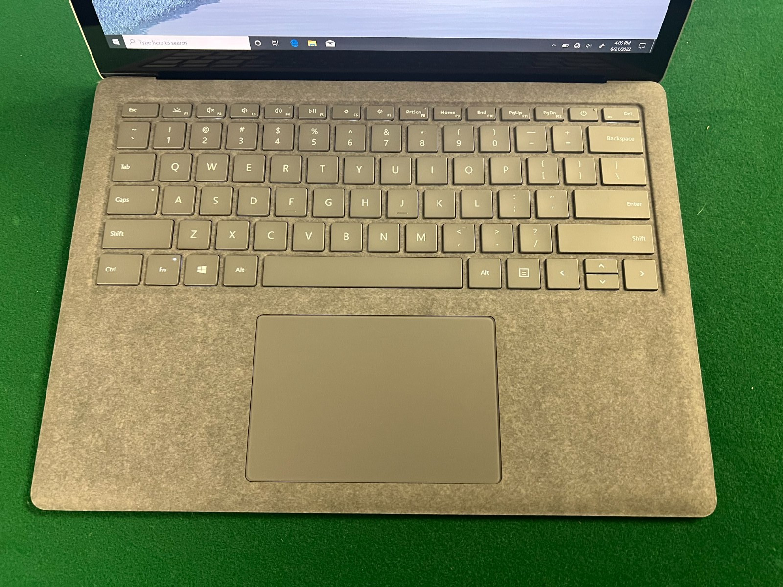Microsoft Surface Laptop 3 – 13.5″ Touch Intel i5-1035G7 8GB RAM 128GB SSD