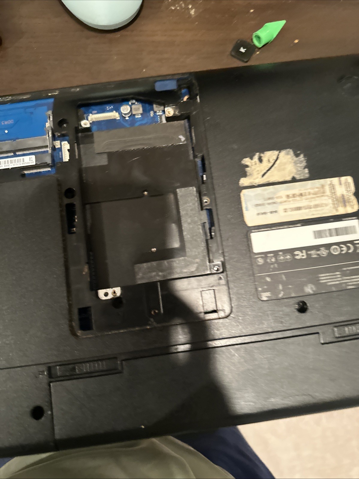 Samsung NP300e4c Laptop no HDD or RAM sticks