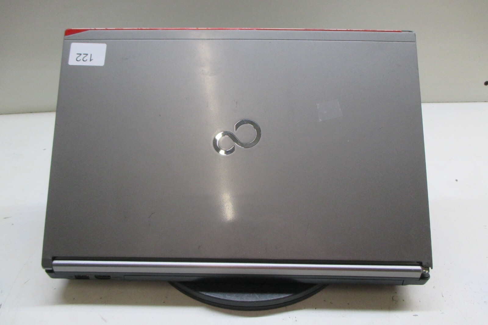 Fujitsu LifeBook E756 i5-6300u 2.4ghz 8gb NO HDD