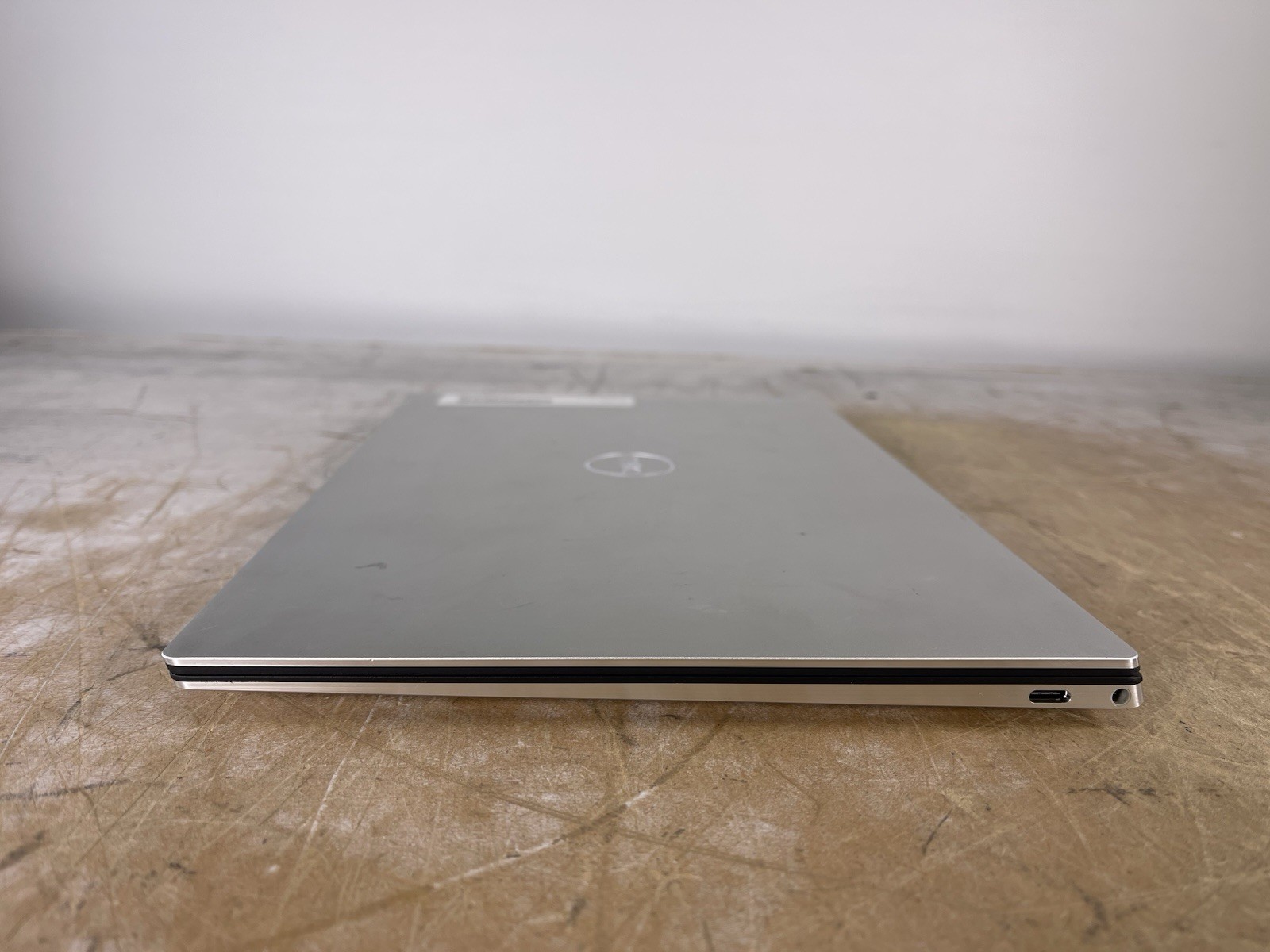 DELL XPS 13 9310 I7-1195G7 @ 2.90GHZ , 16GB RAM, NO HDD/OS – (FOR PARTS)