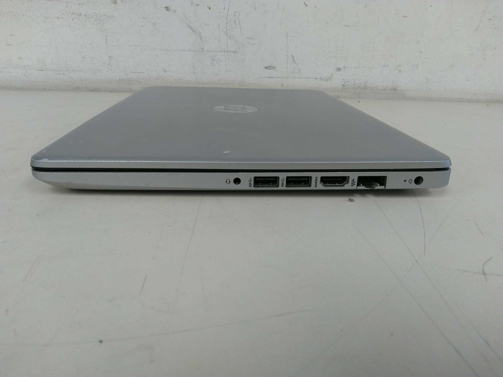 HP Laptop 14-dk0731ms Ryzen3 3200U 2.6GHz 8gb ram 128gb SSD charger 5CG9403C51