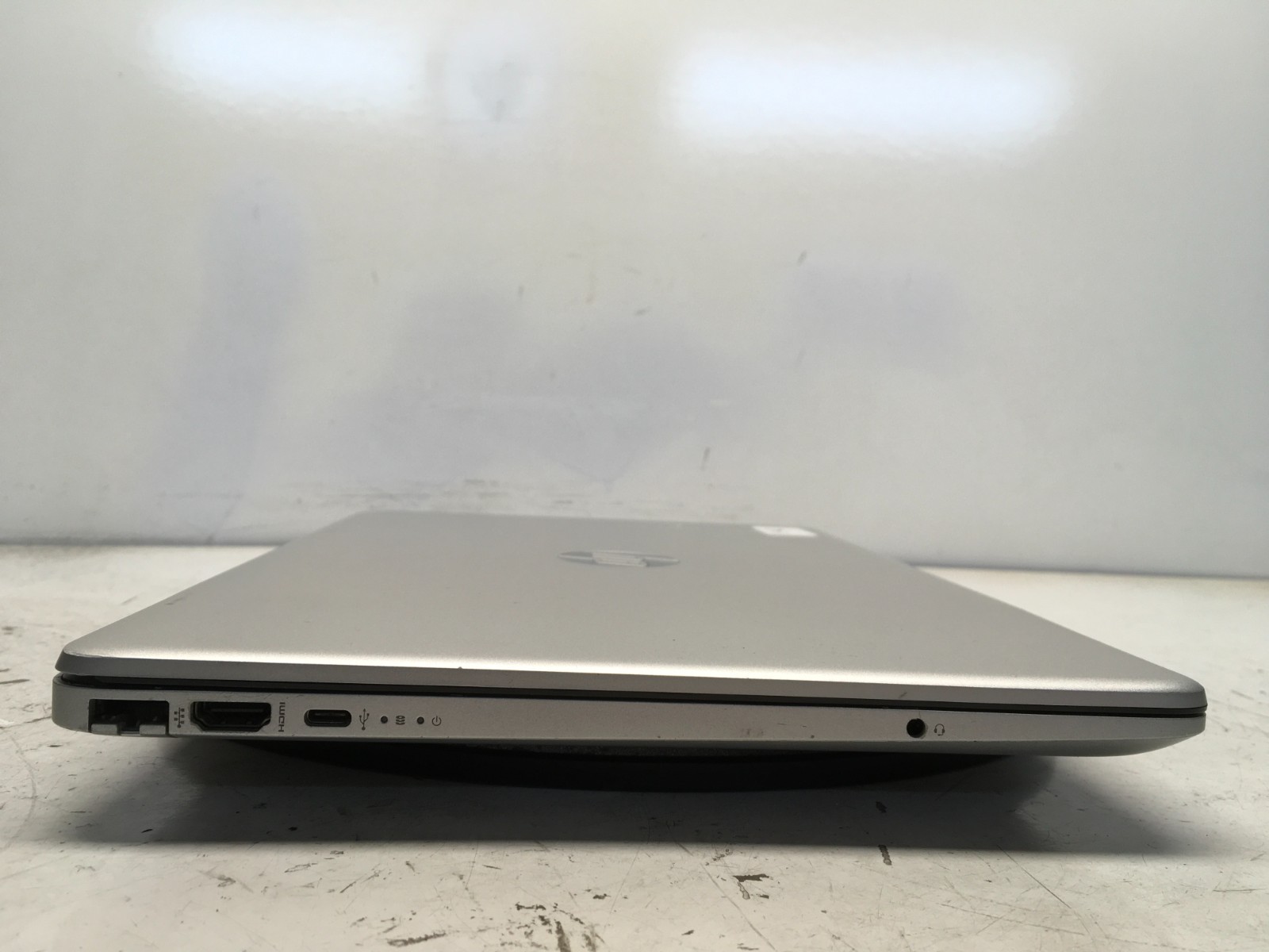 HP 15-DW0037WM Intel i3-8145U 2.1GHz 4 GB NO HDD