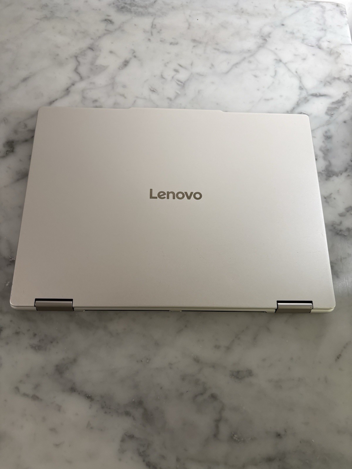 Lenovo Yoga 7 2-in-1 14AKP10 14″ Ryzen AI 5 340 2.0GHz 16GB RAM 512GB SSD