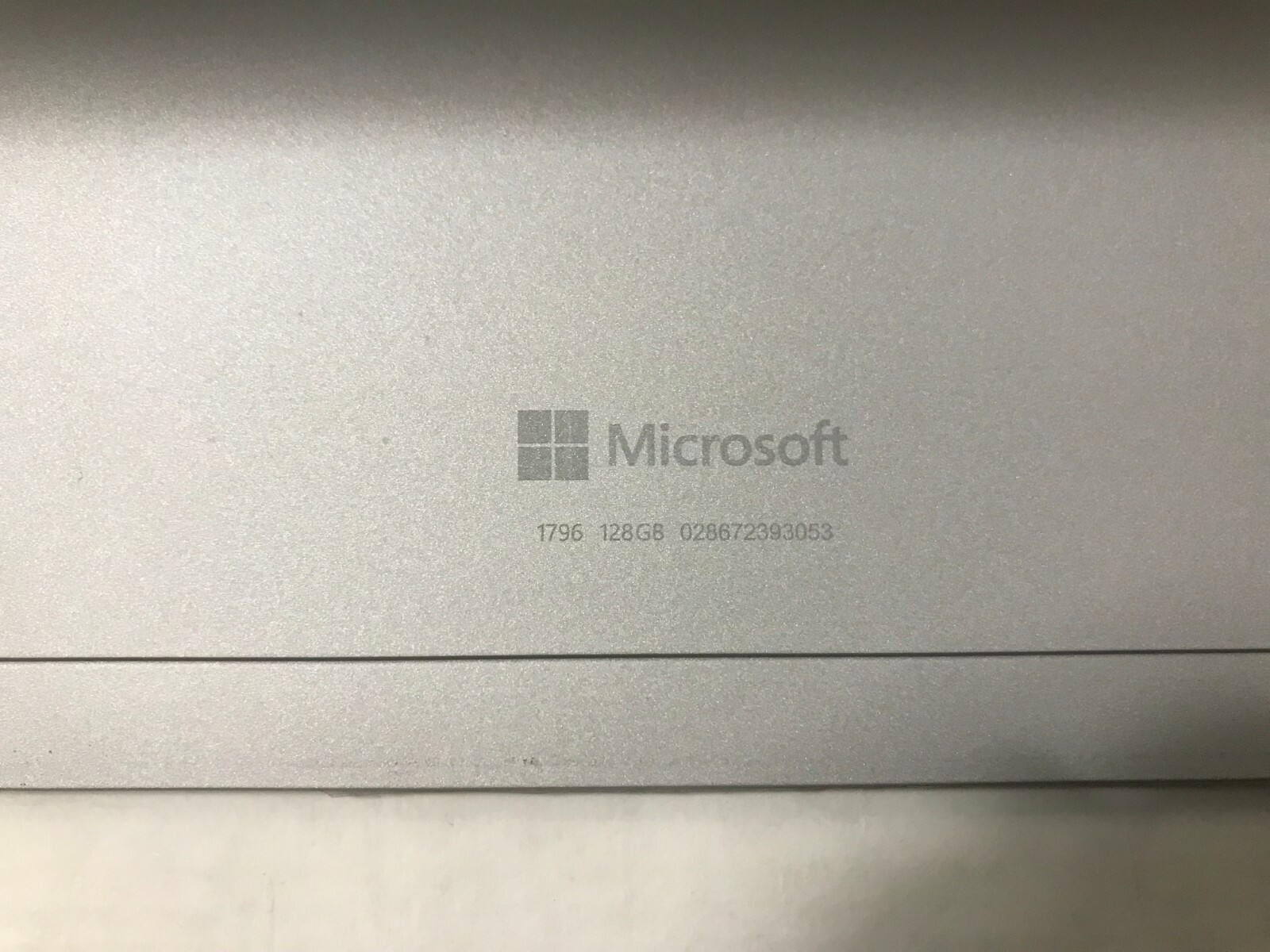 Surface Pro 6 Tablet i5-8250U 8GB 128GB SSD 12.3in Platinum Crack Screen #603
