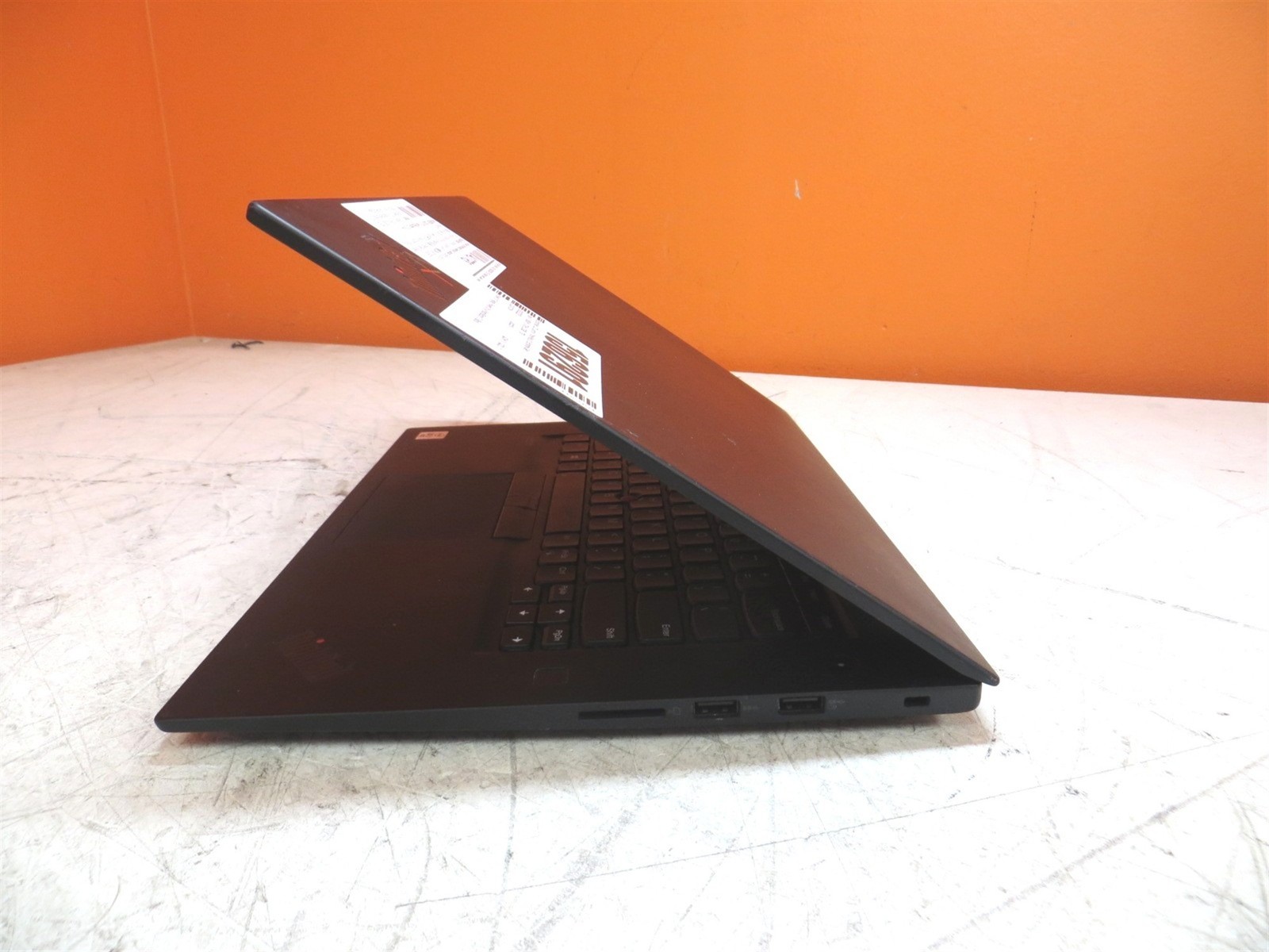 Scratched LCD Lenovo ThinkPad X1 Extreme Gen 3 Intel i7-10850H 2.7GHz 32GB 1TB