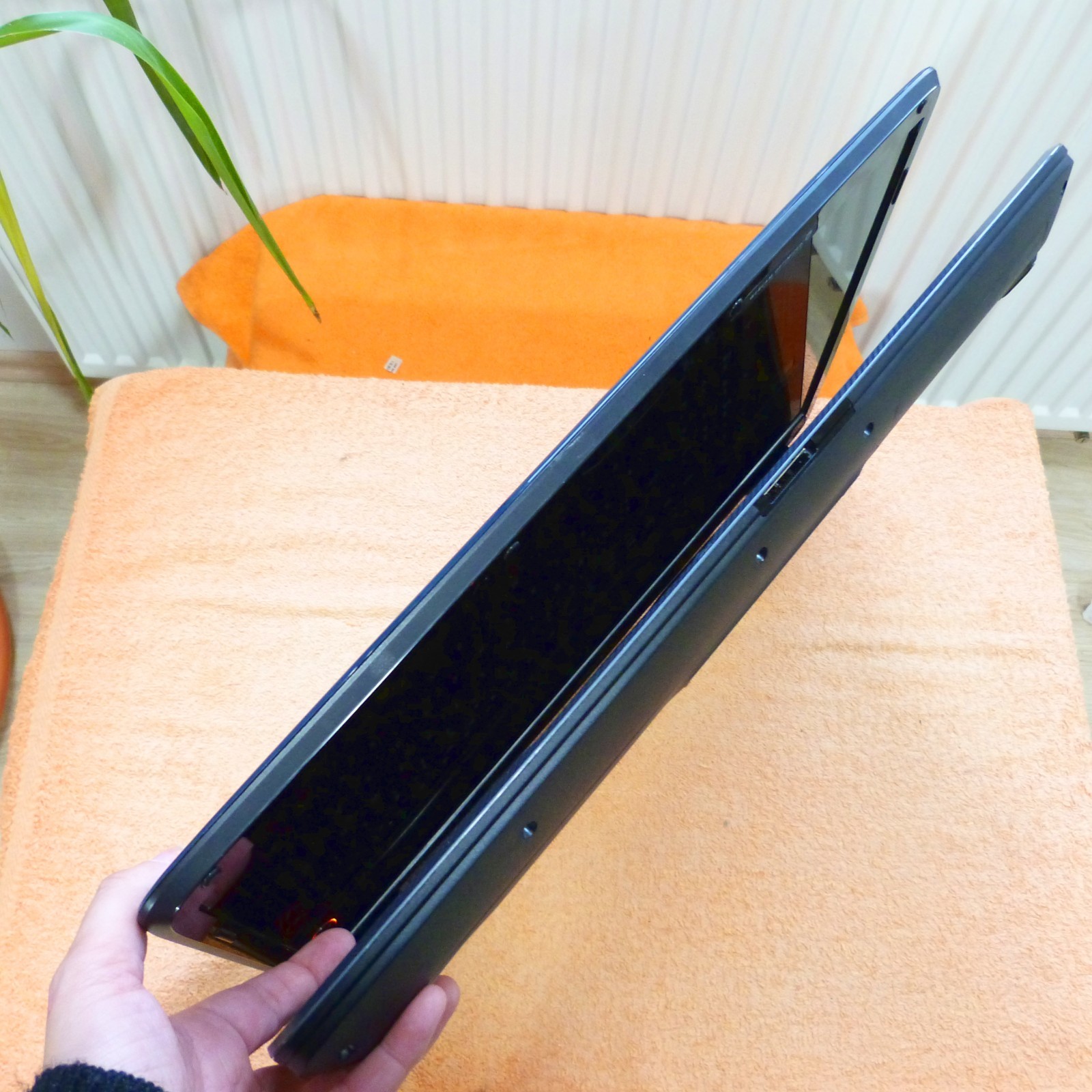 Acer 8530 Cinema Monster 18″ FULLHD GEMSTONE I 3x SSD HDD Windows 10 l 4GB RAM