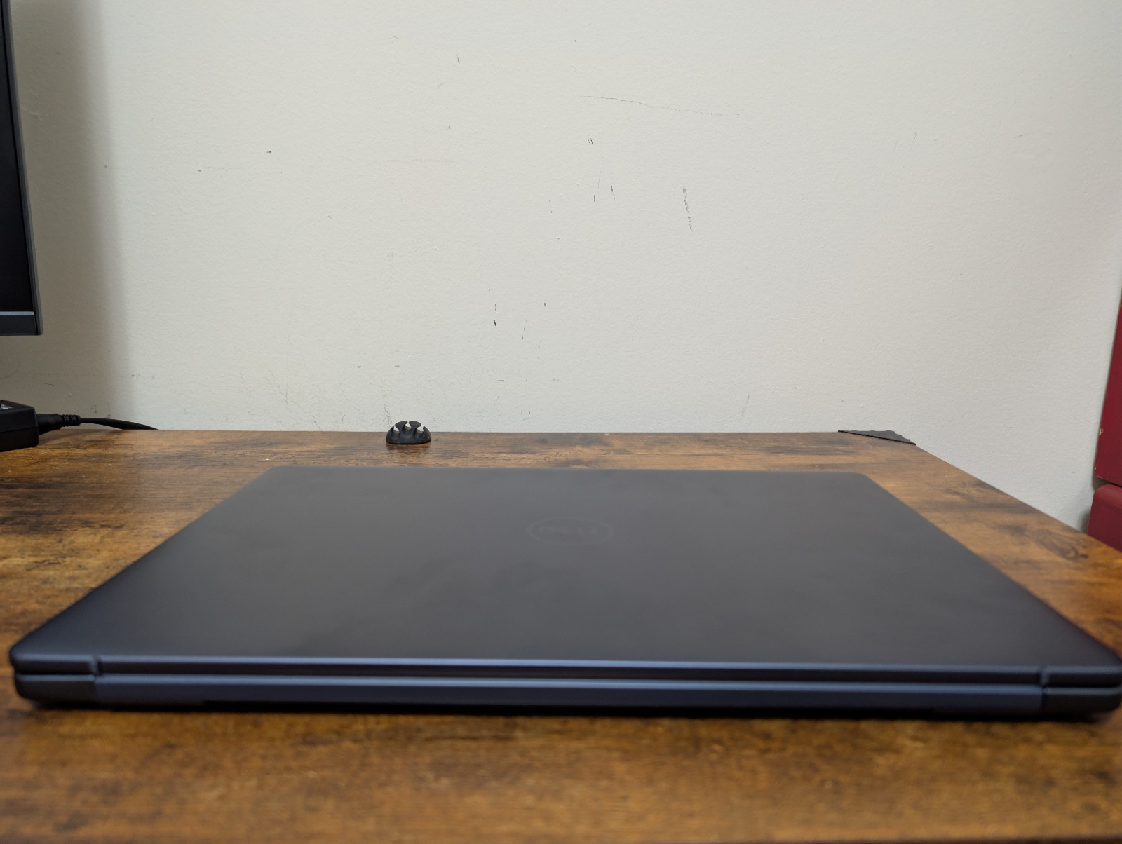 Dell Inspiron 16 5645 Ryzen 7 8840U 16GB DDR5 1TB SSD Very Good