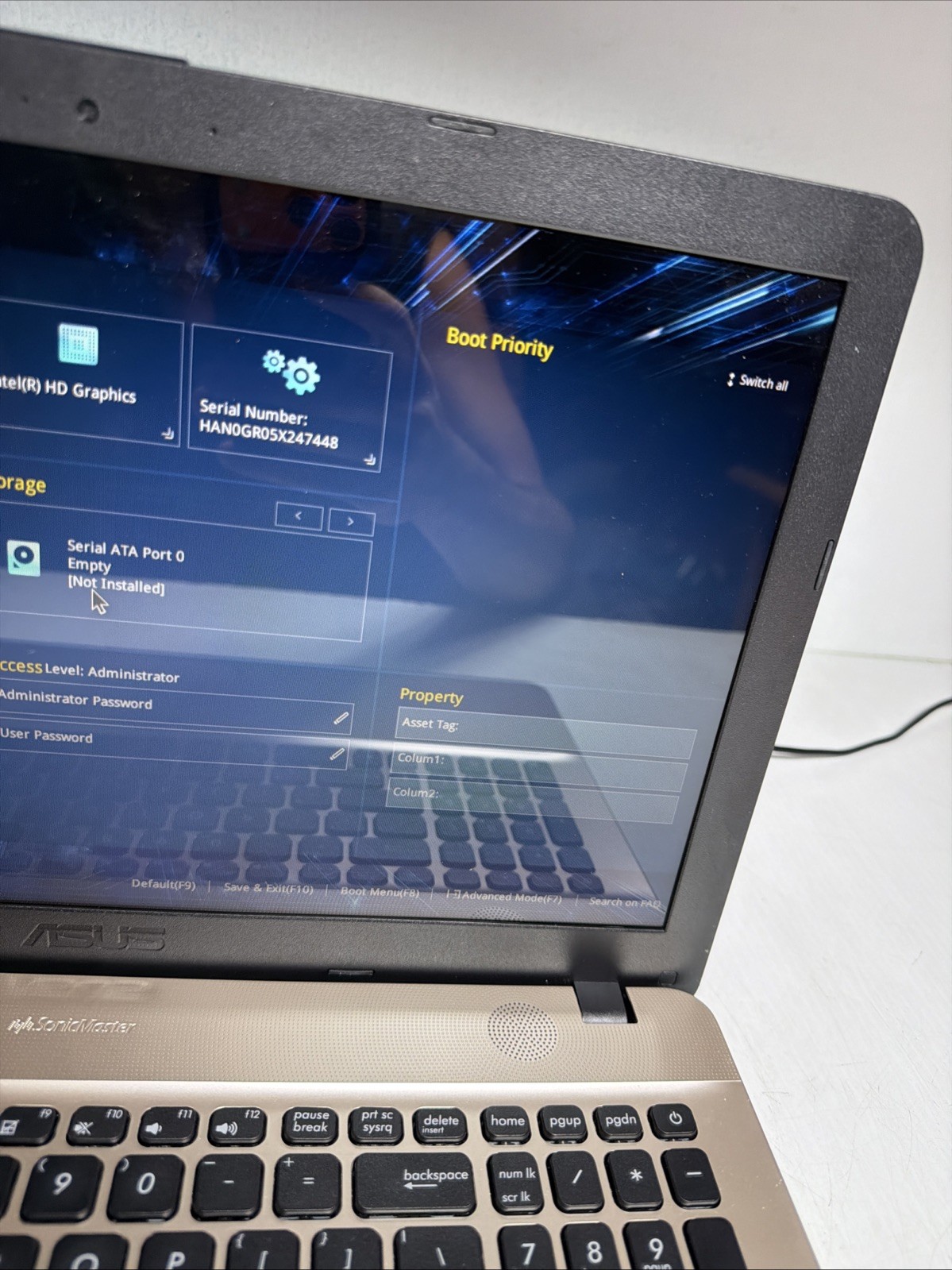 Asus X541N 15″ Laptop Intel Pentium N4200 4gb Ram No Drives Boots Bios