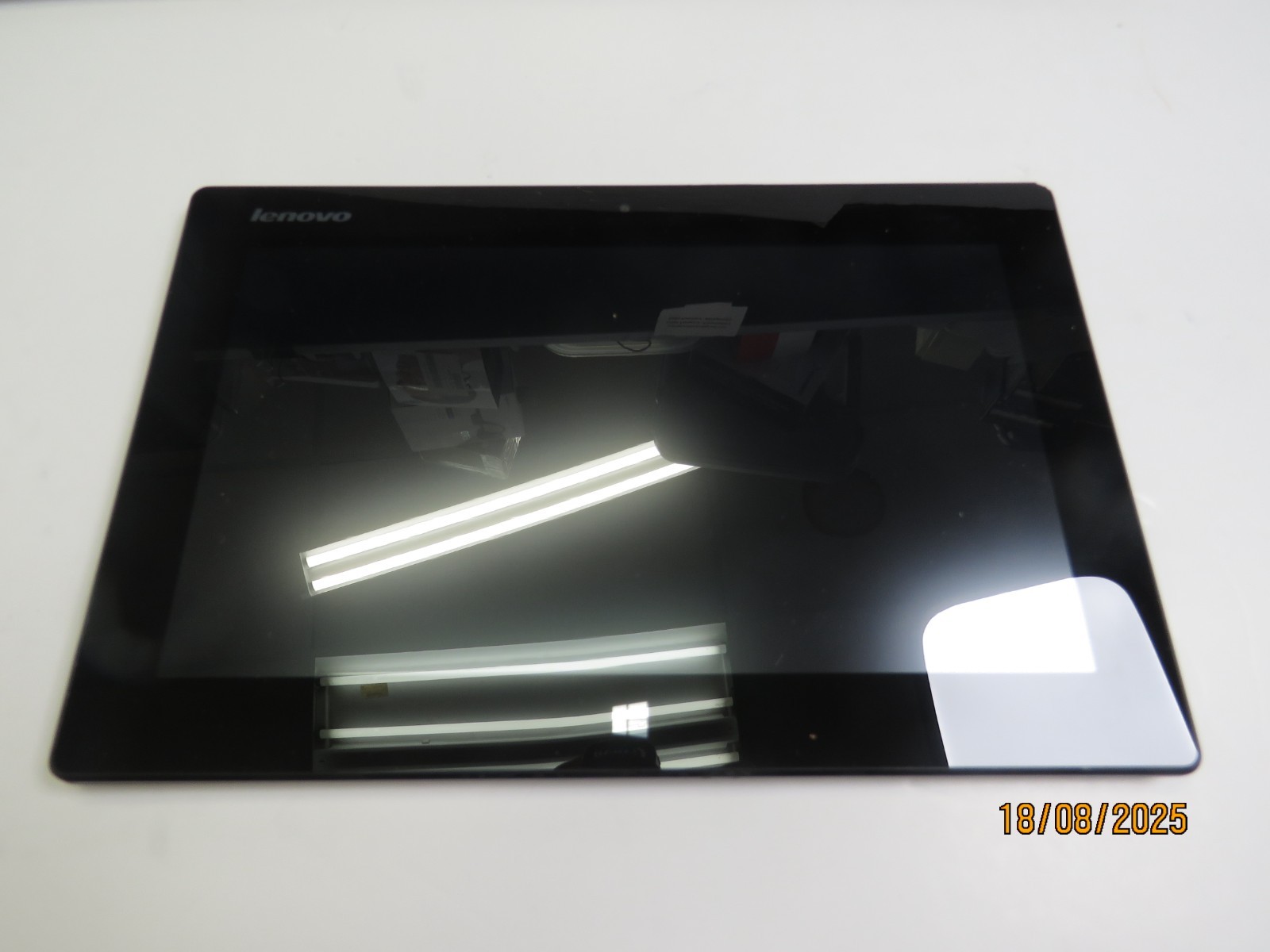 Lenovo IdeaPad Miix 10″ Atom 64GB SSD – 2GB RAM – PARTS [LAP2]