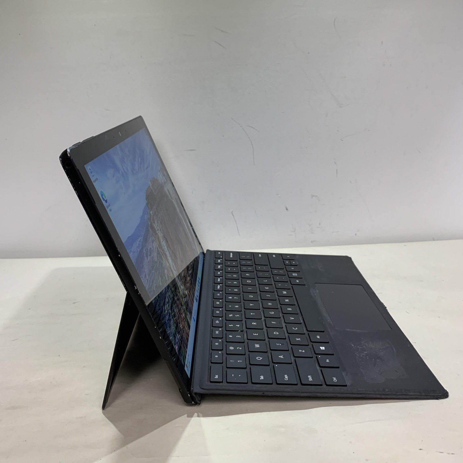 Microsoft Surface Pro 7 Intel Core i5-1035G4 8GB RAM 256GB SSD Win11 Home | READ