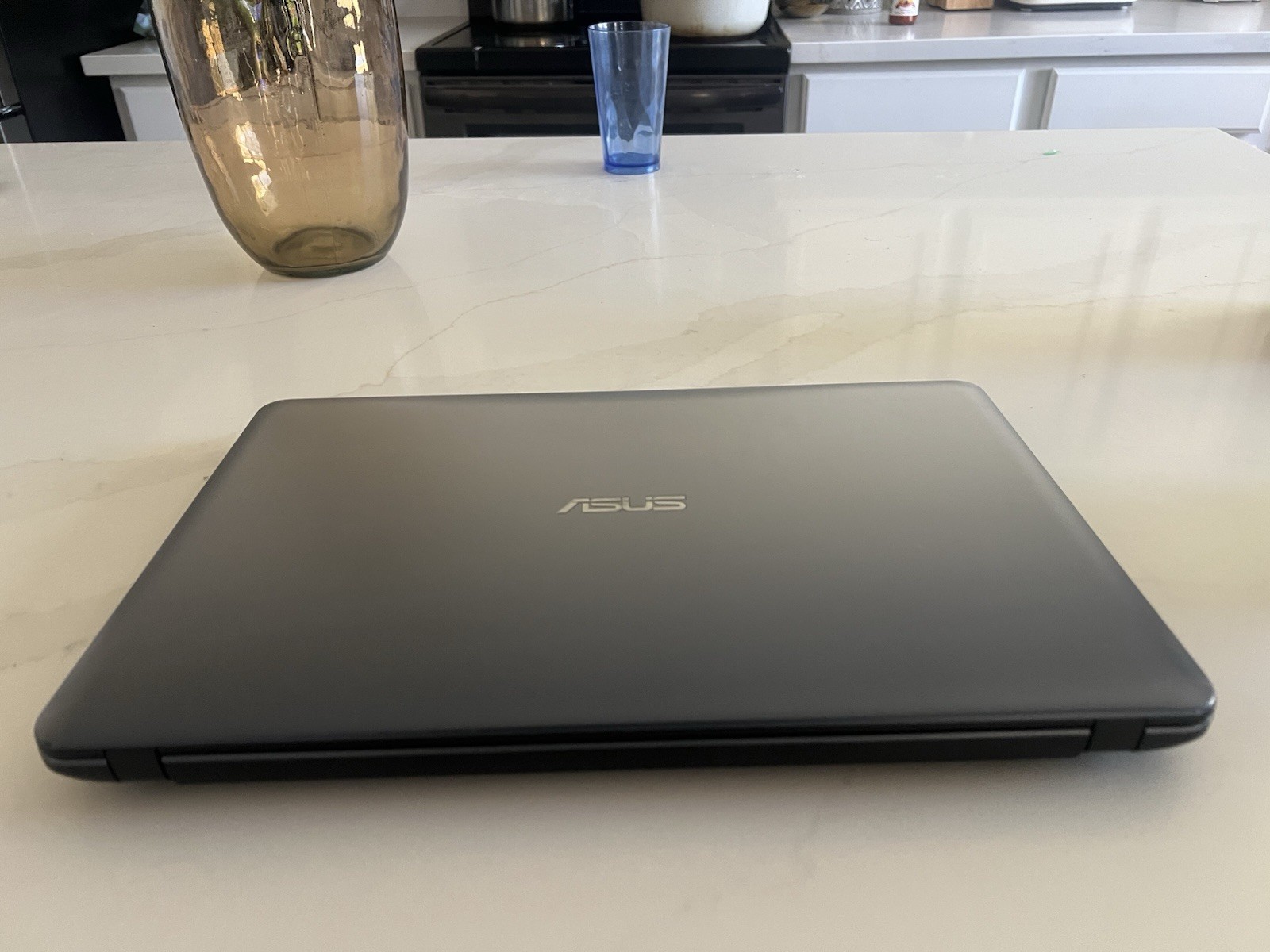 ASUS X540L Laptop i3-5020U 2.2GHz 8GB 500gig Storage Win 10 DVDRW