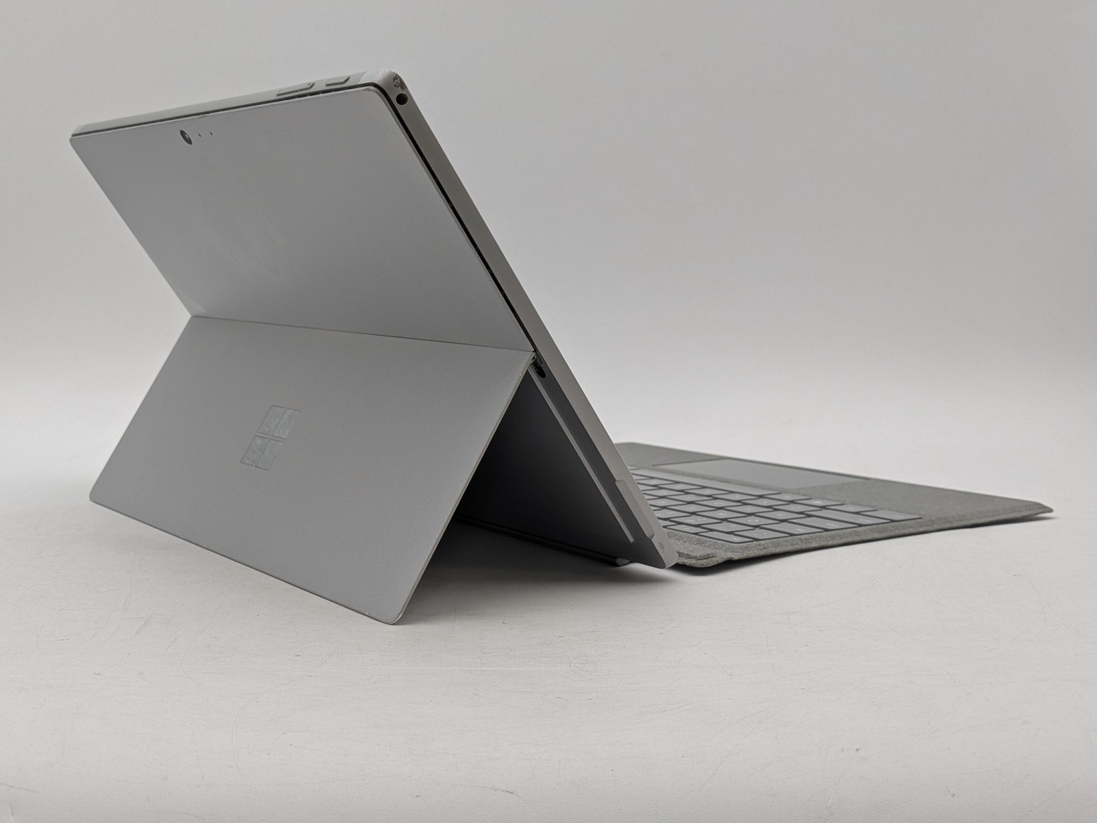 Surface Pro 6 2-in-1 12″ 2736 x 1824 Touch I5-8250U 128GB 8GB W11 Backlit IRCam