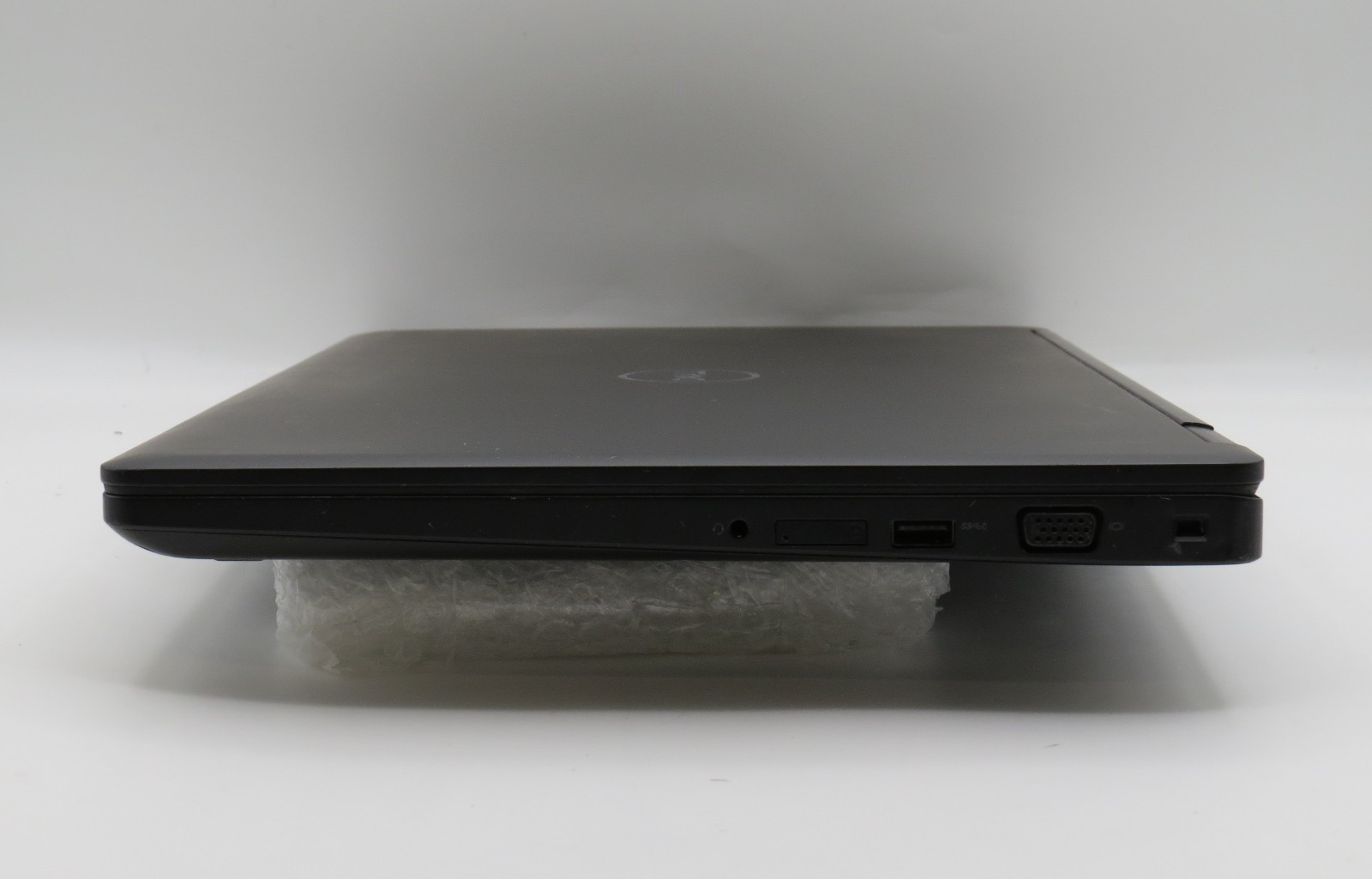 Dell Latitude 5590 | i7-8650U @ 2.1GHz | 16GB DDR4 | 512GB m2 | 15.6″ | No OS