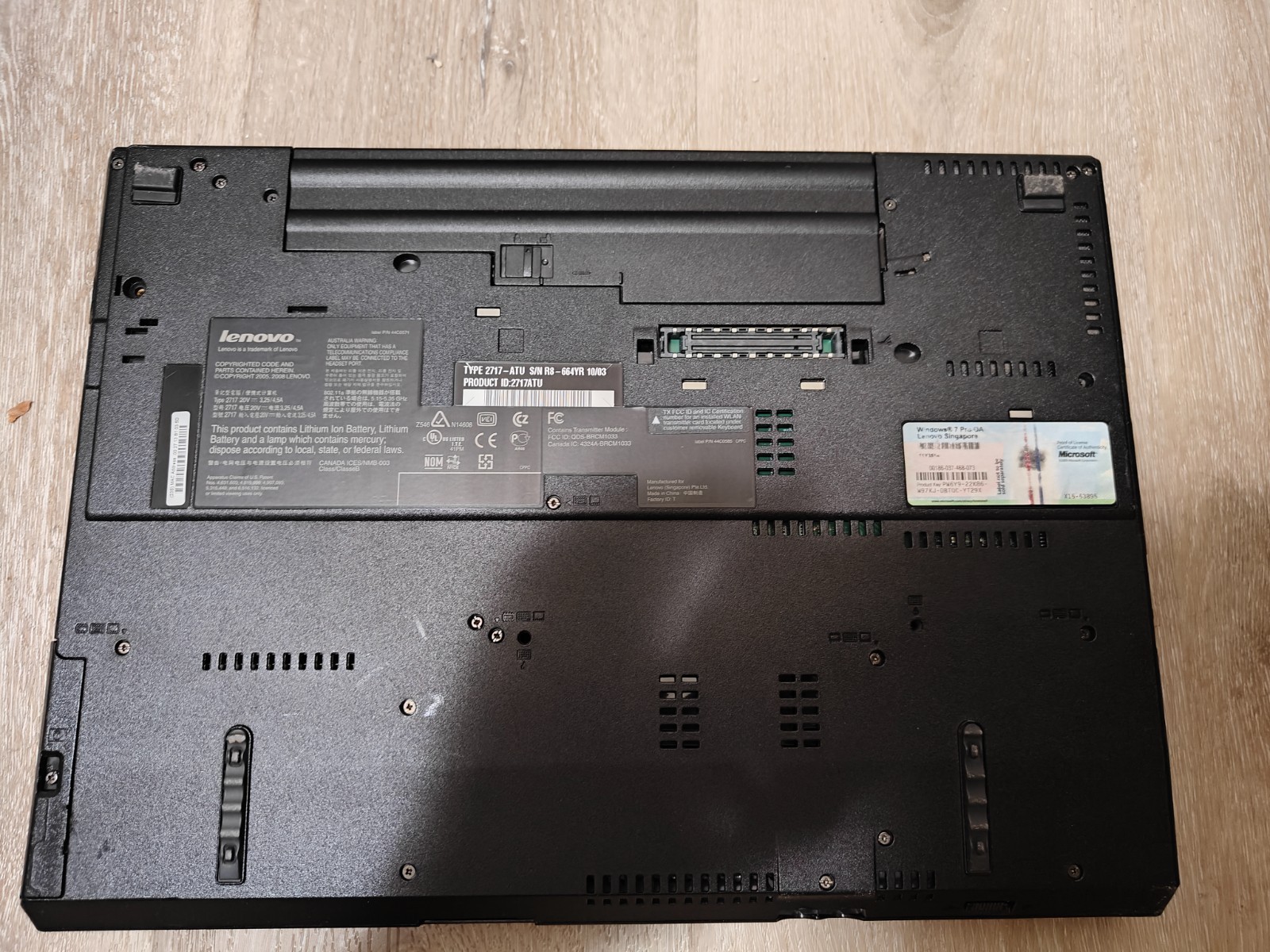 Lenovo R500 Widescreen Laptop Intel P8700 CPU, 8GB Ram, 250GB HDD