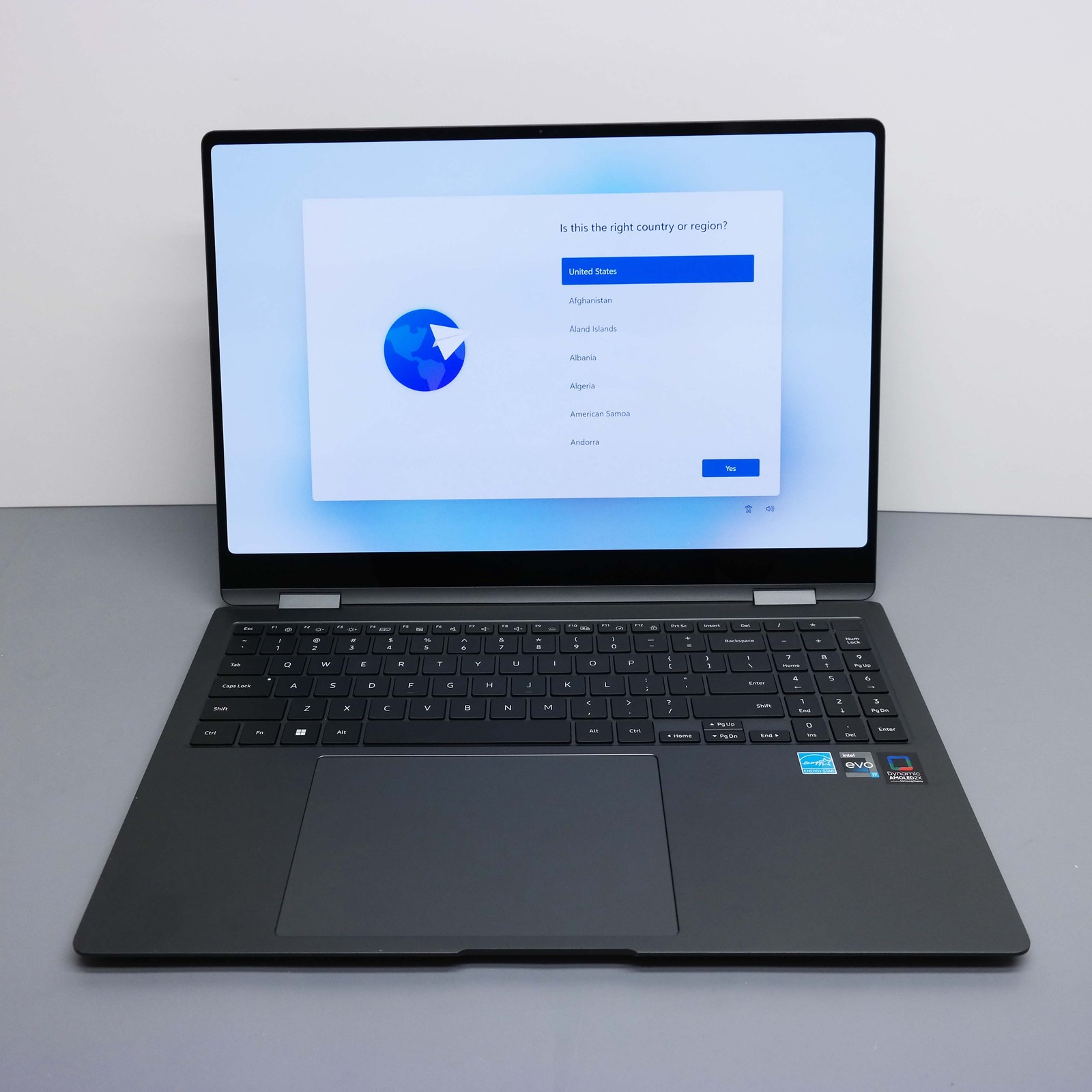 Samsung Galaxy Book3 Pro 360 16″ NP960QFG-KA1US i7-1360P 16GB 1TB SSD