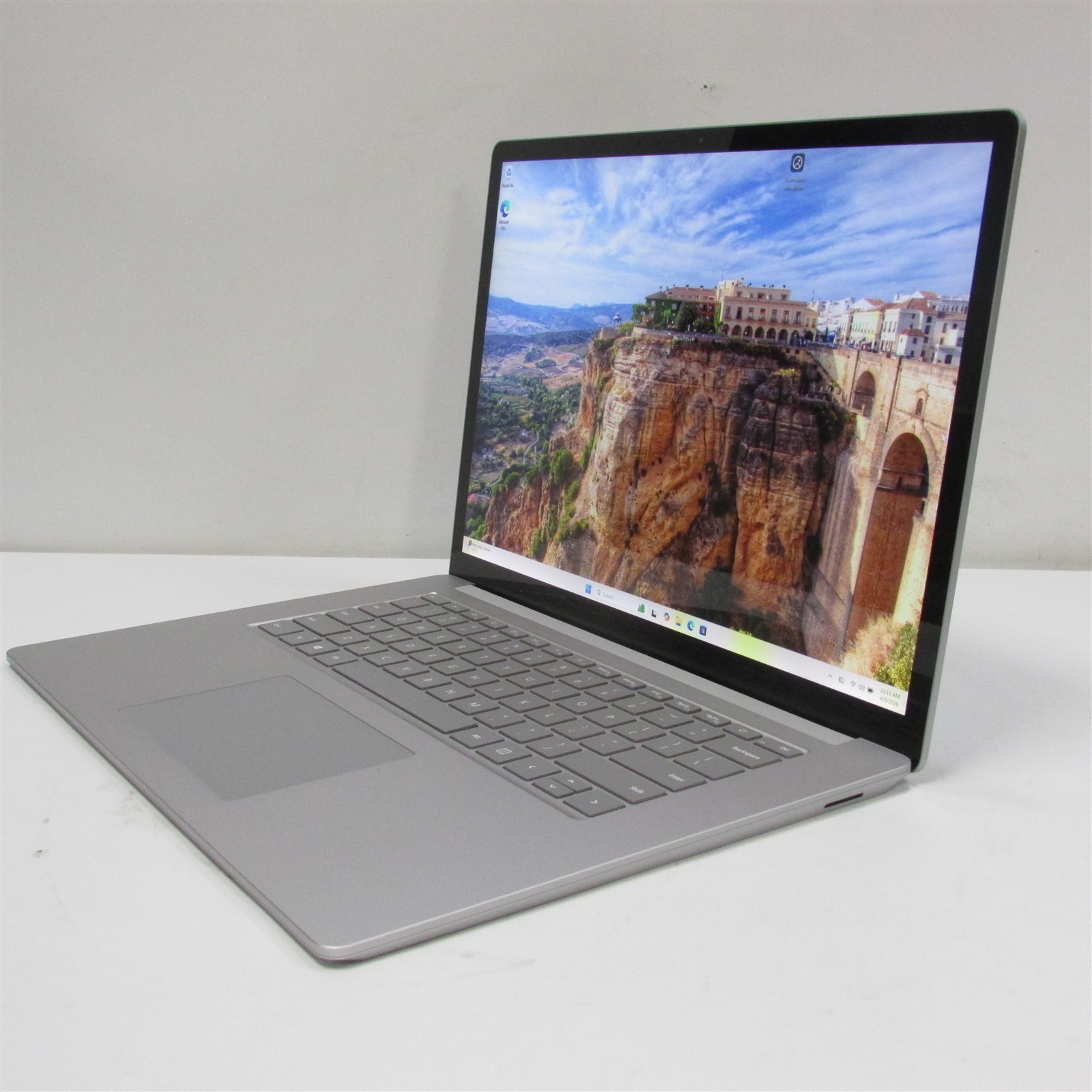Microsoft Surface Laptop 4 1979 i7-1185G7 3.0GHz 16GB RAM 256GB 15″ W11 Pro DMG