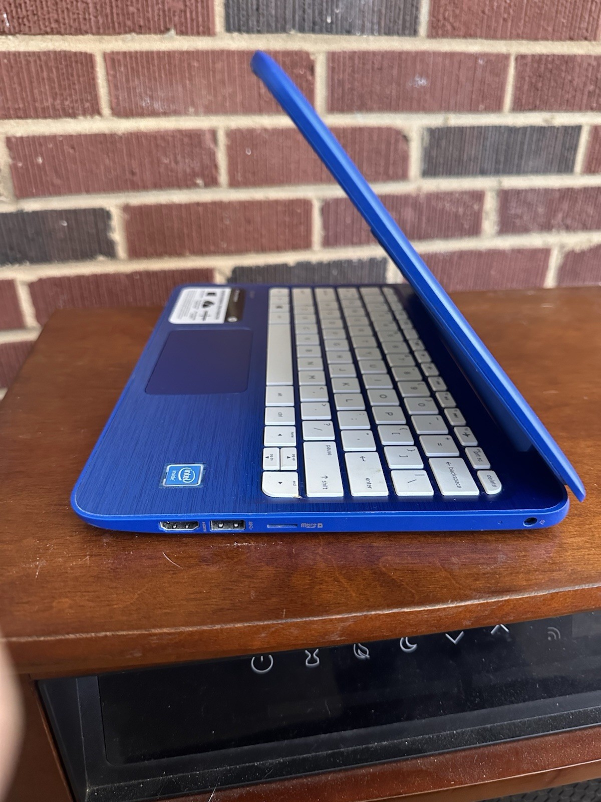 HP Stream 11-r014wm