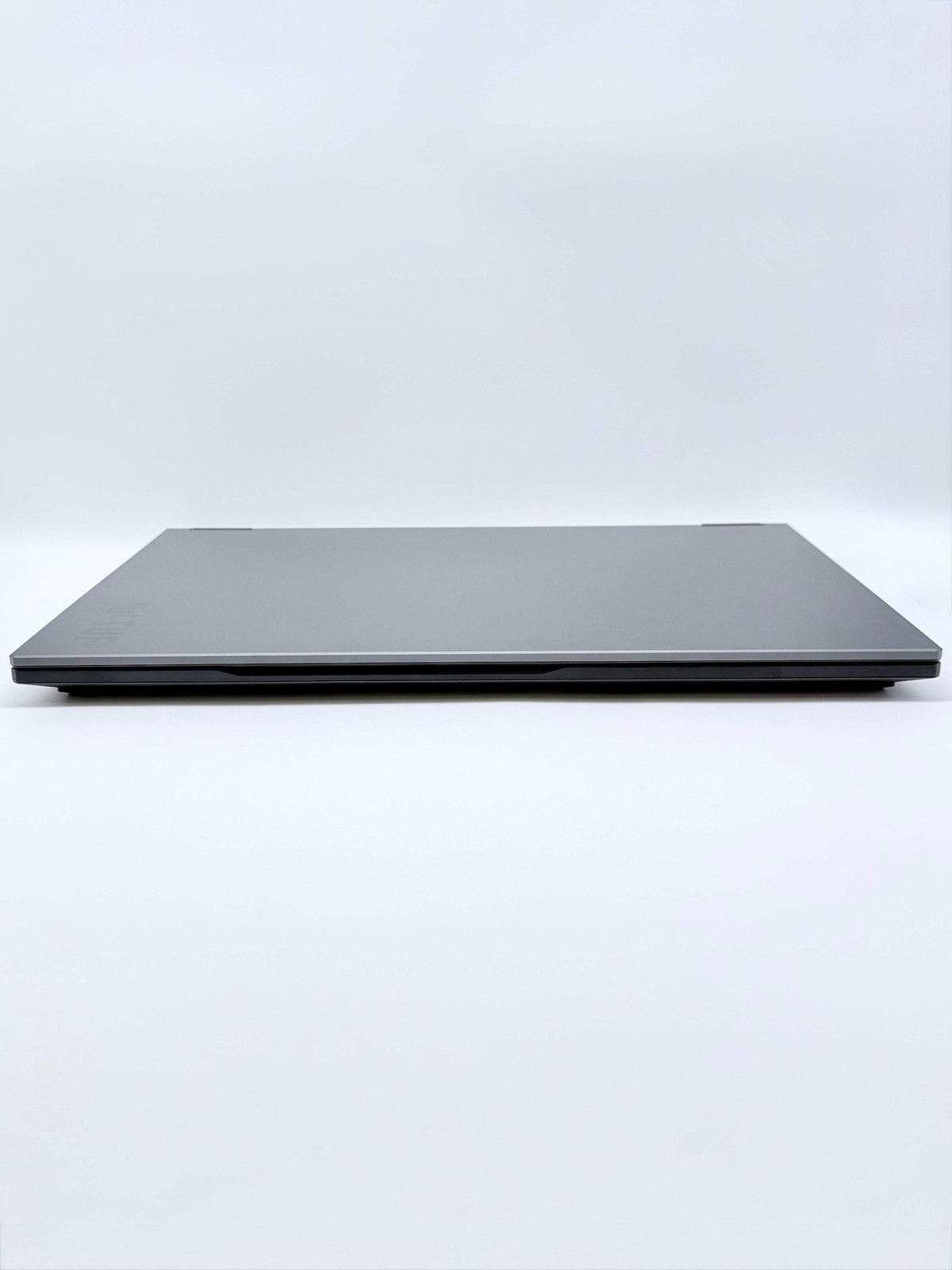Asus TUF Gaming 18″ A18 GeForce RTX 5050 16GB RAM 1TB Black w/ Charger and Box