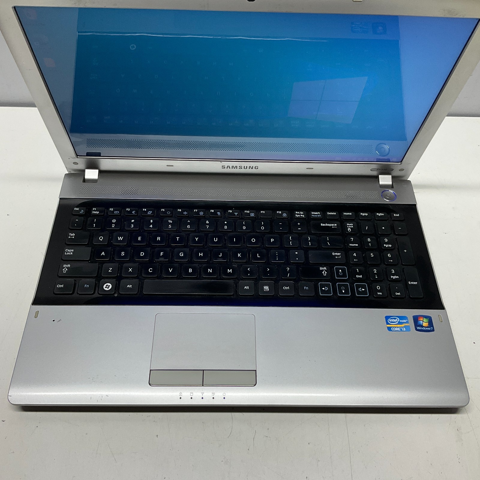 Samsung NP-RV520 Laptop – Intel i3-2310M – 4GB RAM – 640GB HDD Windows 10 Pro