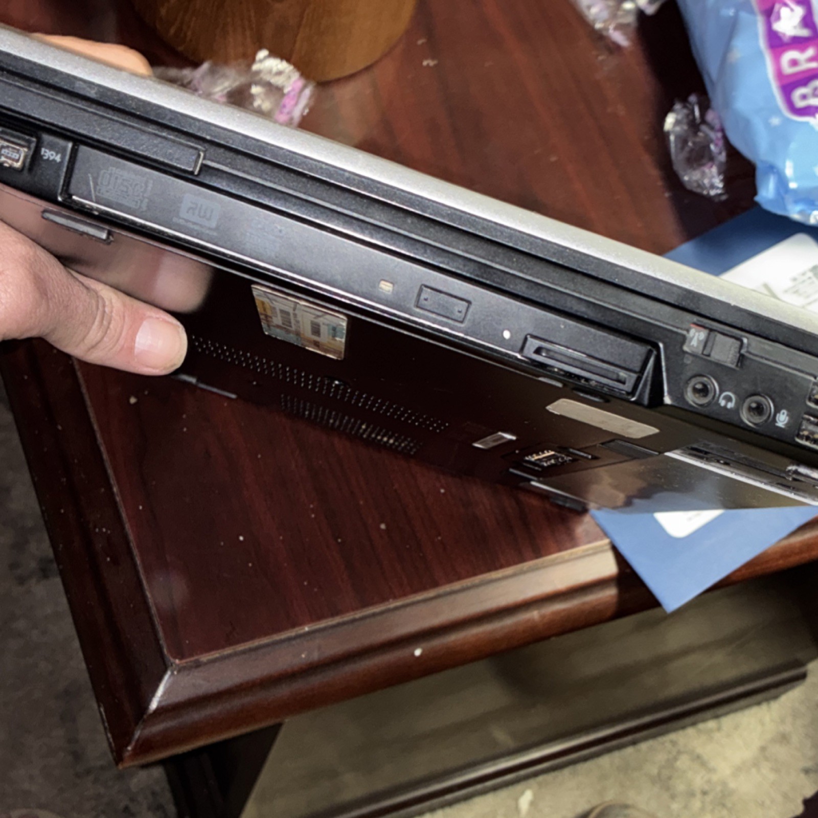 Dell Latitude E6410 14″ AMD Athlon 4GB RAM 1280×800 SSD Windows 7 Black Laptop