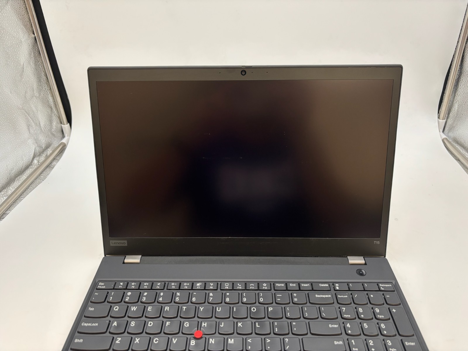 Lenovo T15 Gen 2 15.6″ 512 GB SSD 16 GB RAM i7-1165G7 Windows 11 Pro