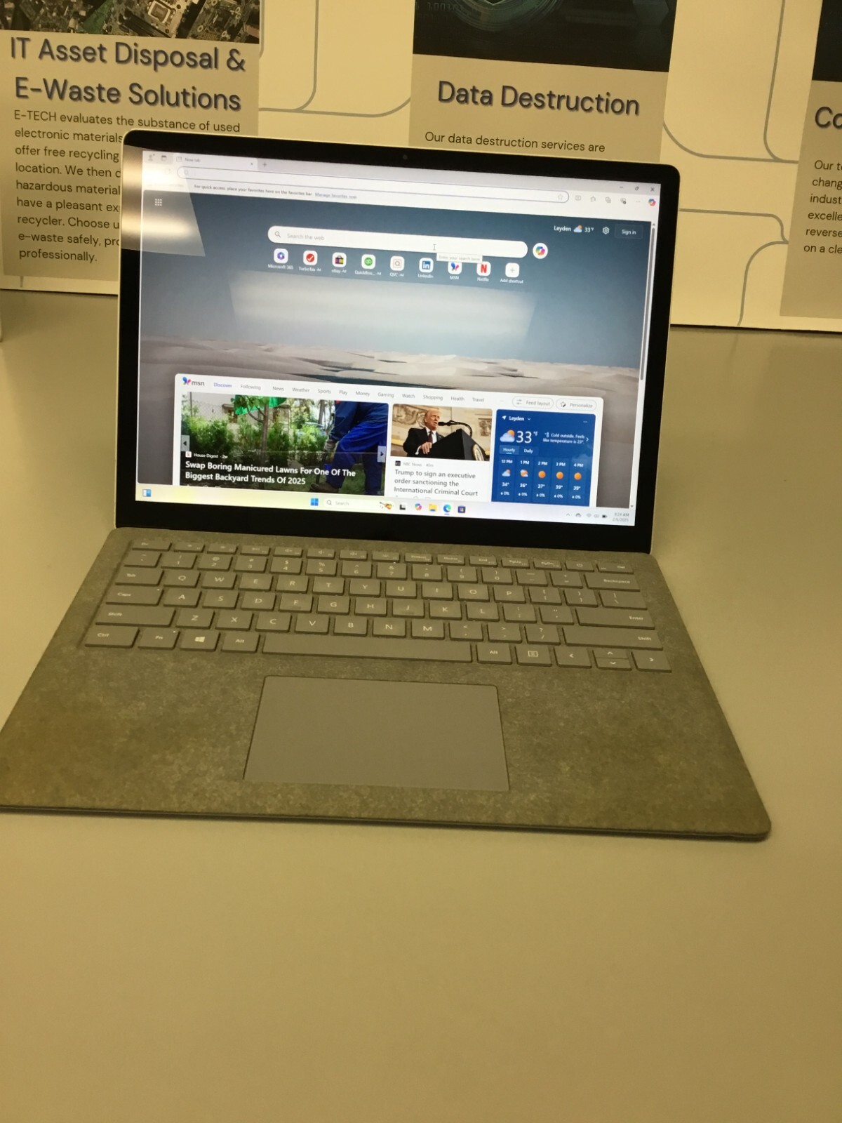 Microsoft Surface laptop13.5” 256 GB Core i5 7th Gen 2.60GHz 8GB RAM WIN 11 PRO