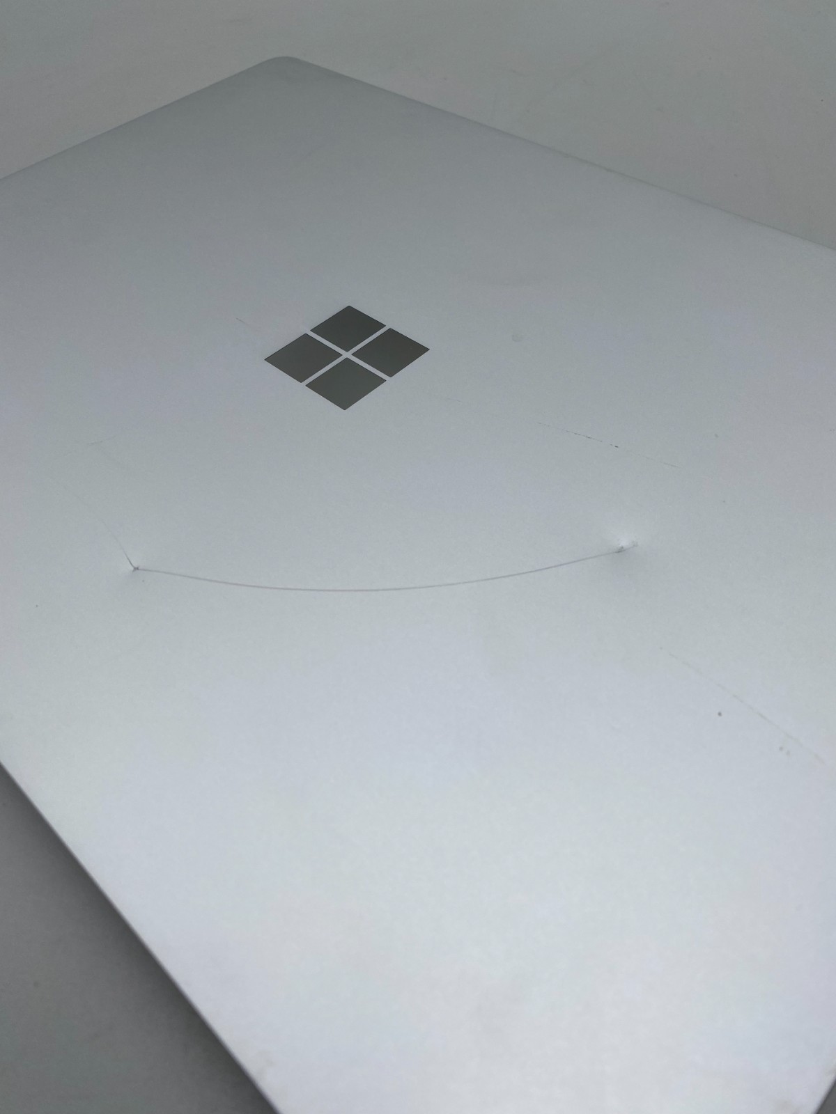 Microsoft Surface Laptop 2 1769 1.60GHZ i5-8250U 8GB DDR3 256GB SSD SILVER C/SEE