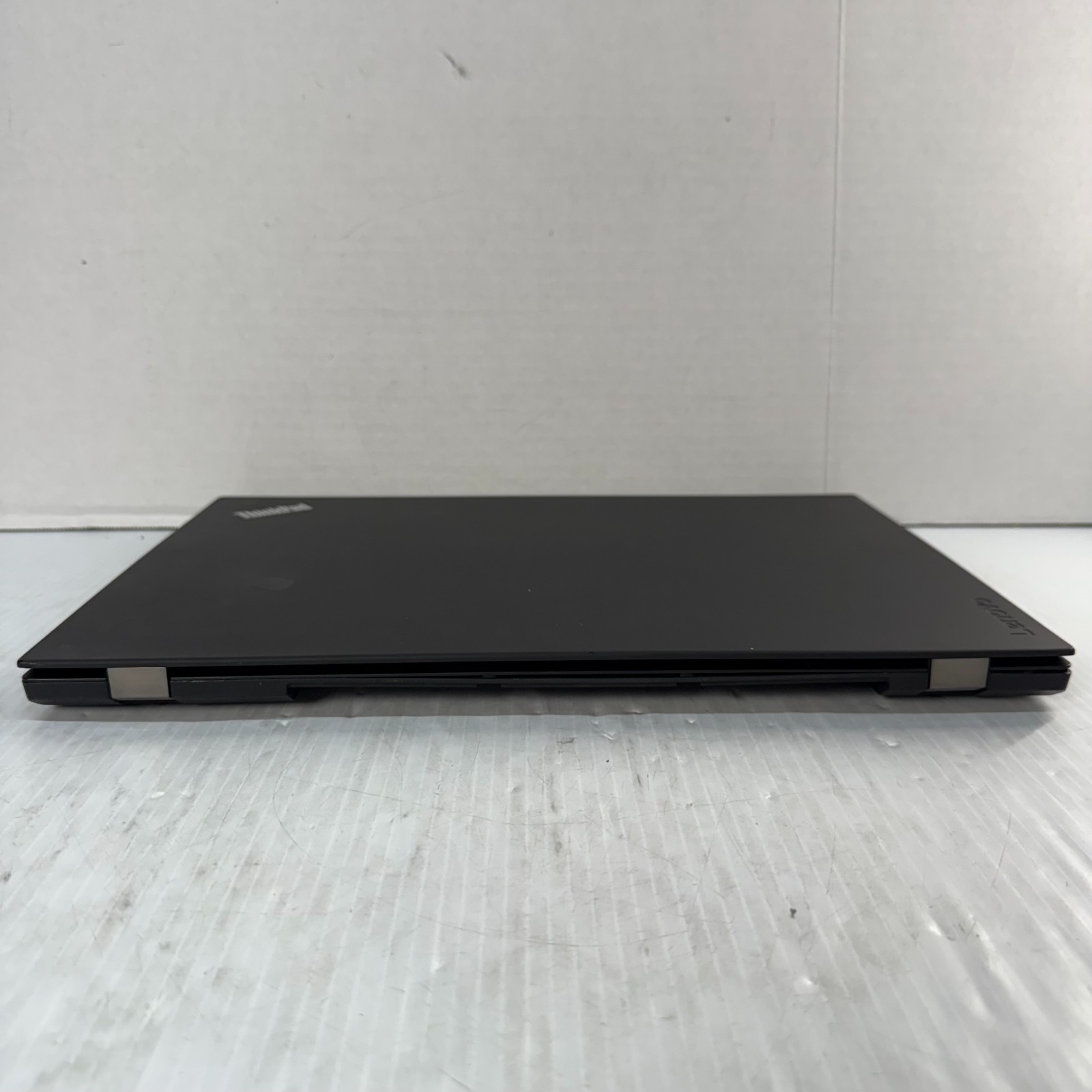 Lenovo ThinkPad T570 i5-7300U 15.6″ Laptop AS IS PARTS BOOTS for PARTS REPAIR